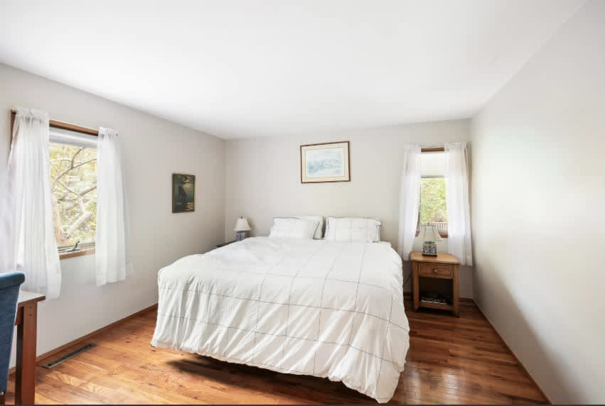 Davis Retreat | Montauk | Grand Villa with Heated Pool and Sauna photo 9