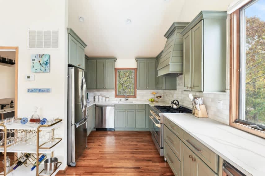 Davis Retreat | Montauk | Grand Villa with Heated Pool and Sauna photo 5