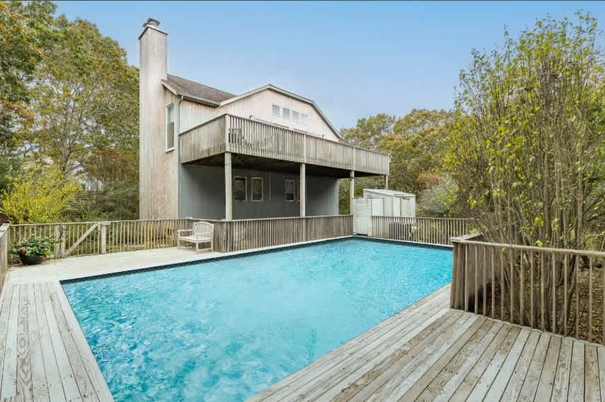 Davis Retreat | Montauk | Grand Villa with Heated Pool and Sauna photo 3