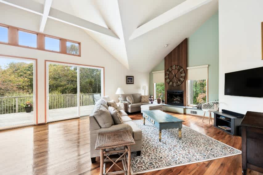 Davis Retreat | Montauk | Grand Villa with Heated Pool and Sauna photo 2