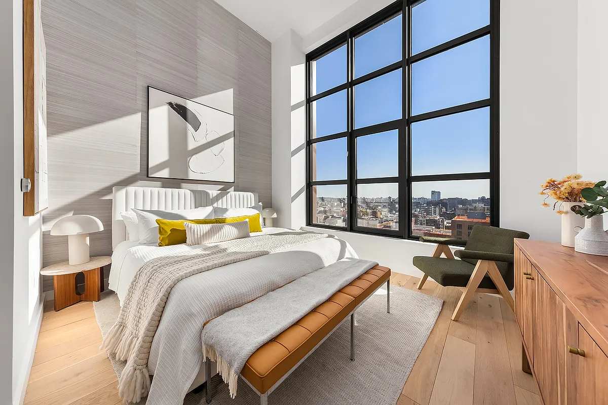 Huron Heights | Greenpoint | Luxe Penthouse with River Views photo 6