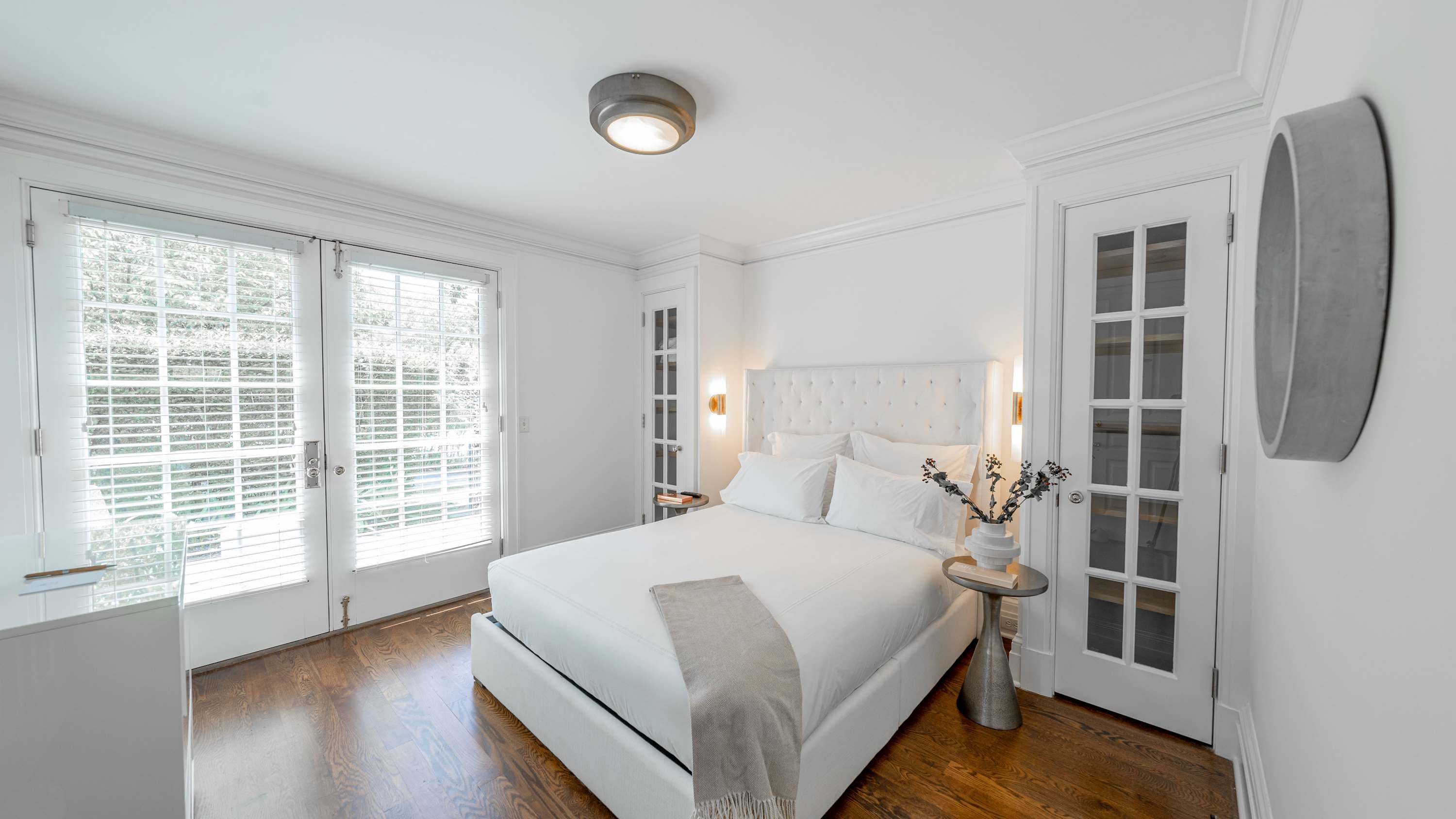 Harbor House Suite C | East Hampton Springs | Premier Suite with Private Terraces photo 3