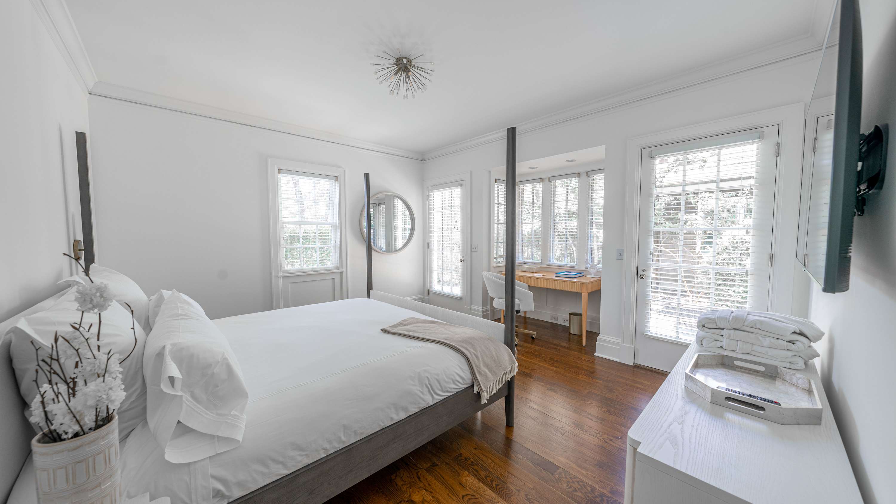 Harbor House Suite C | East Hampton Springs | Premier Suite with Private Terraces photo 2