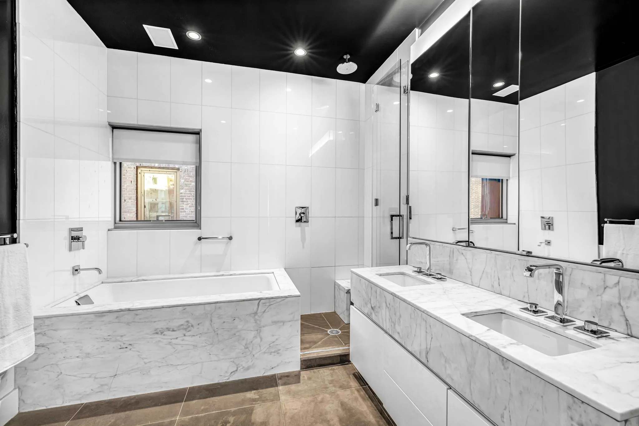 Washington Loft | Tribeca | Designer Loft with Private Balcony photo 4