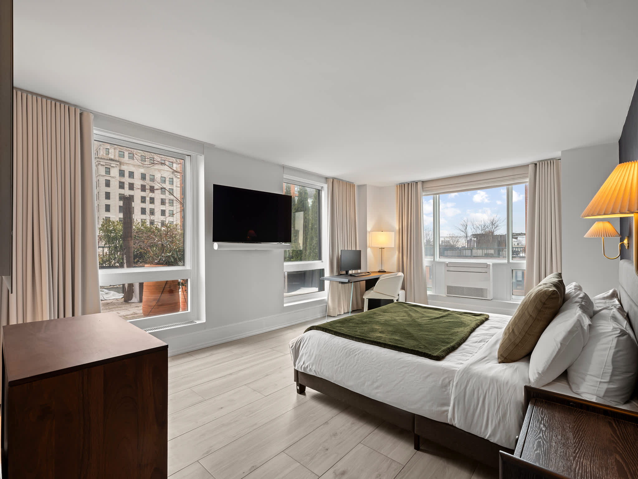 Irving Place | Union Square | Luxury Residence with Terrace & City Views photo 3