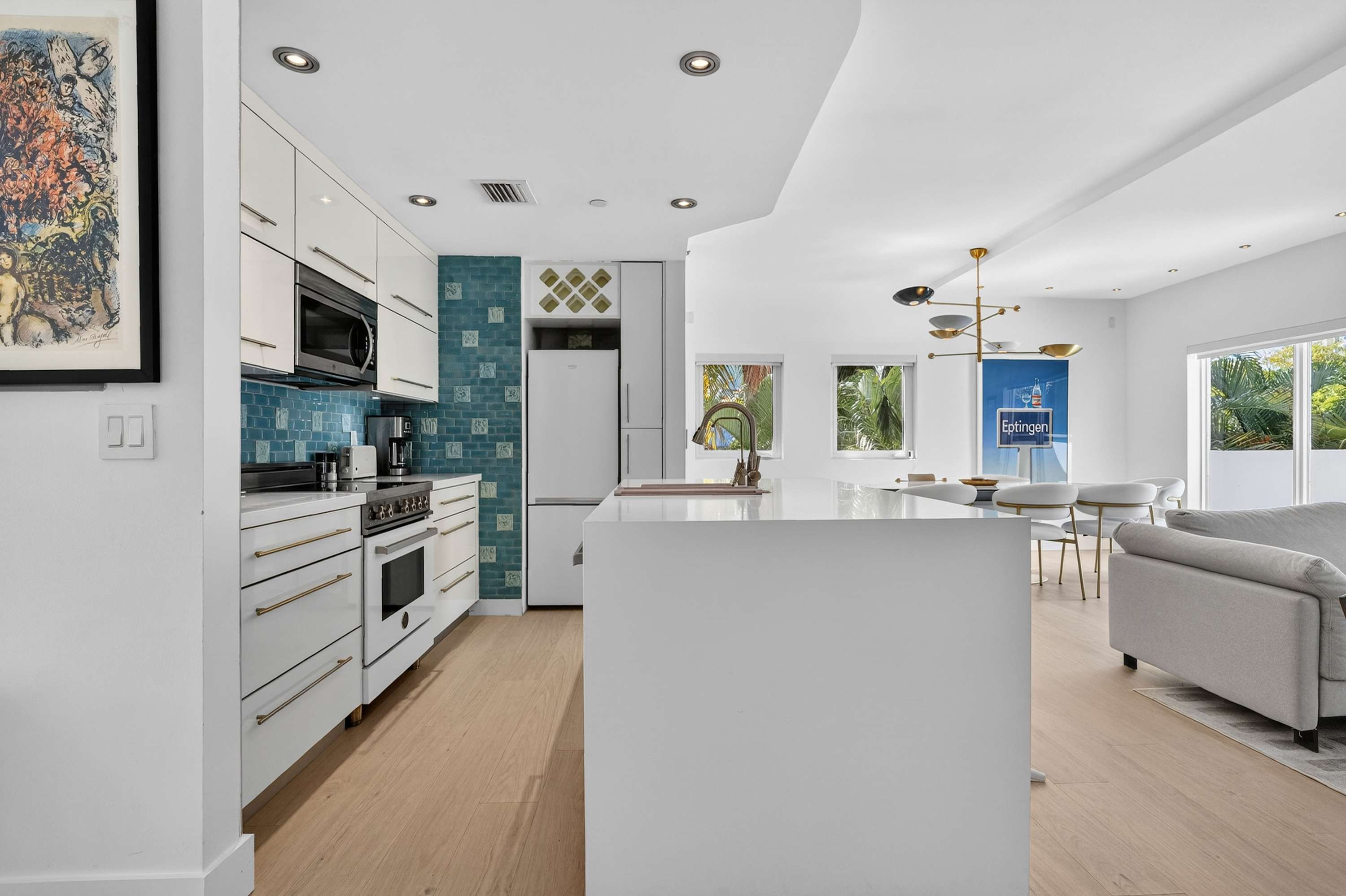 South Beach Lane | Miami Beach | Condo w/Private Balcony photo 2