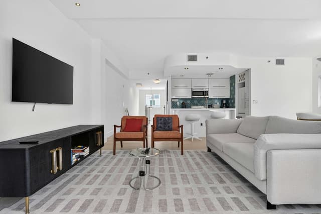 Image of Living space #2