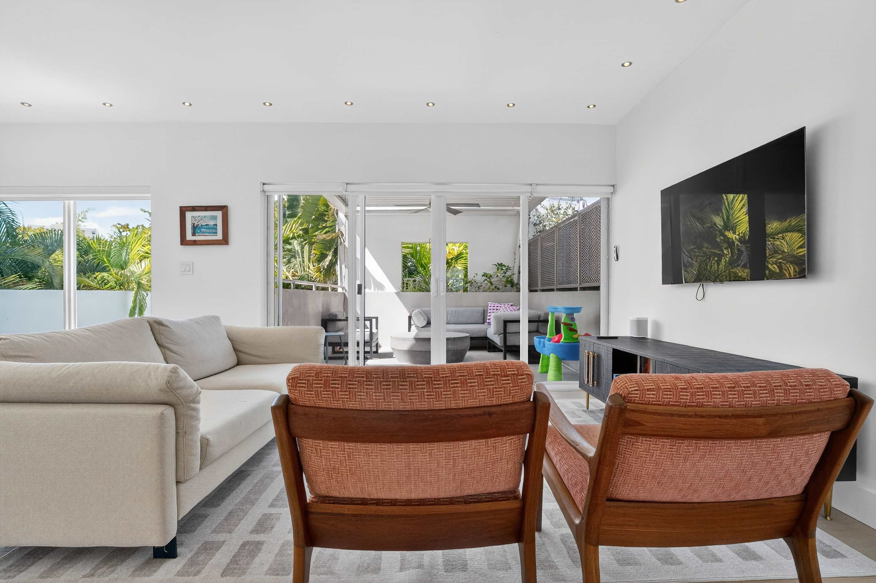 South Beach Lane | Miami Beach | Condo w/Private Balcony photo 10