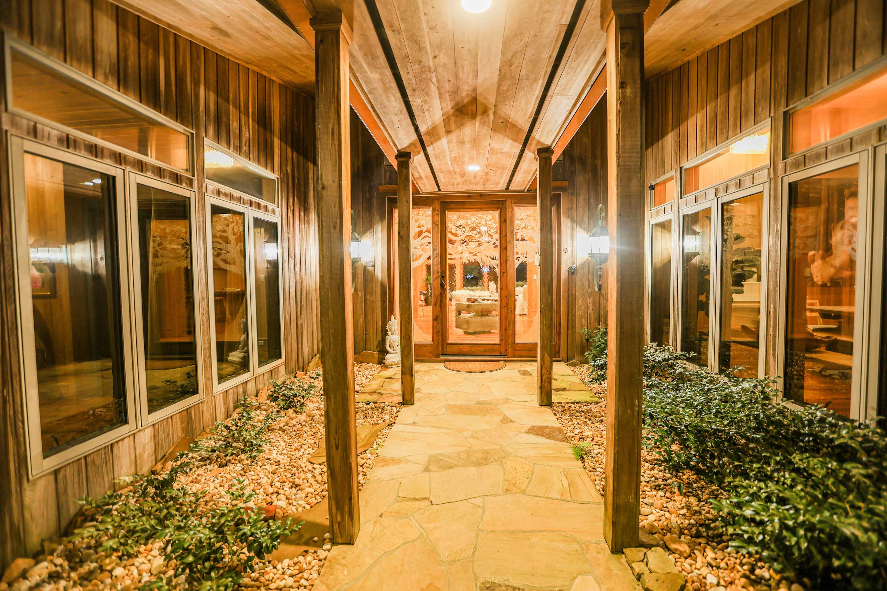 Thomasville Home | Thomas County | Southern Luxe Estate w/ Private Grounds photo 51