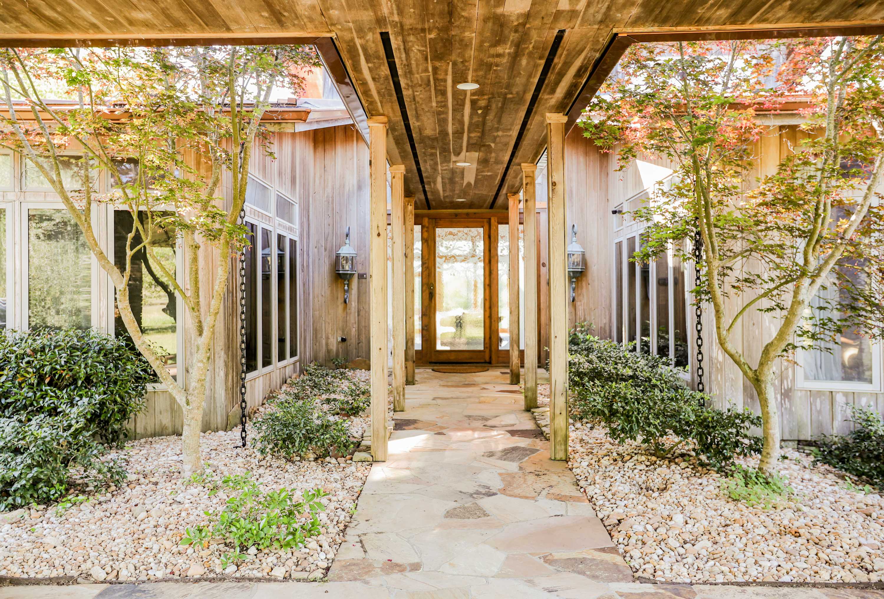 Thomasville Home | Thomas County | Southern Luxe Estate w/ Pool & Private Grounds photo 52