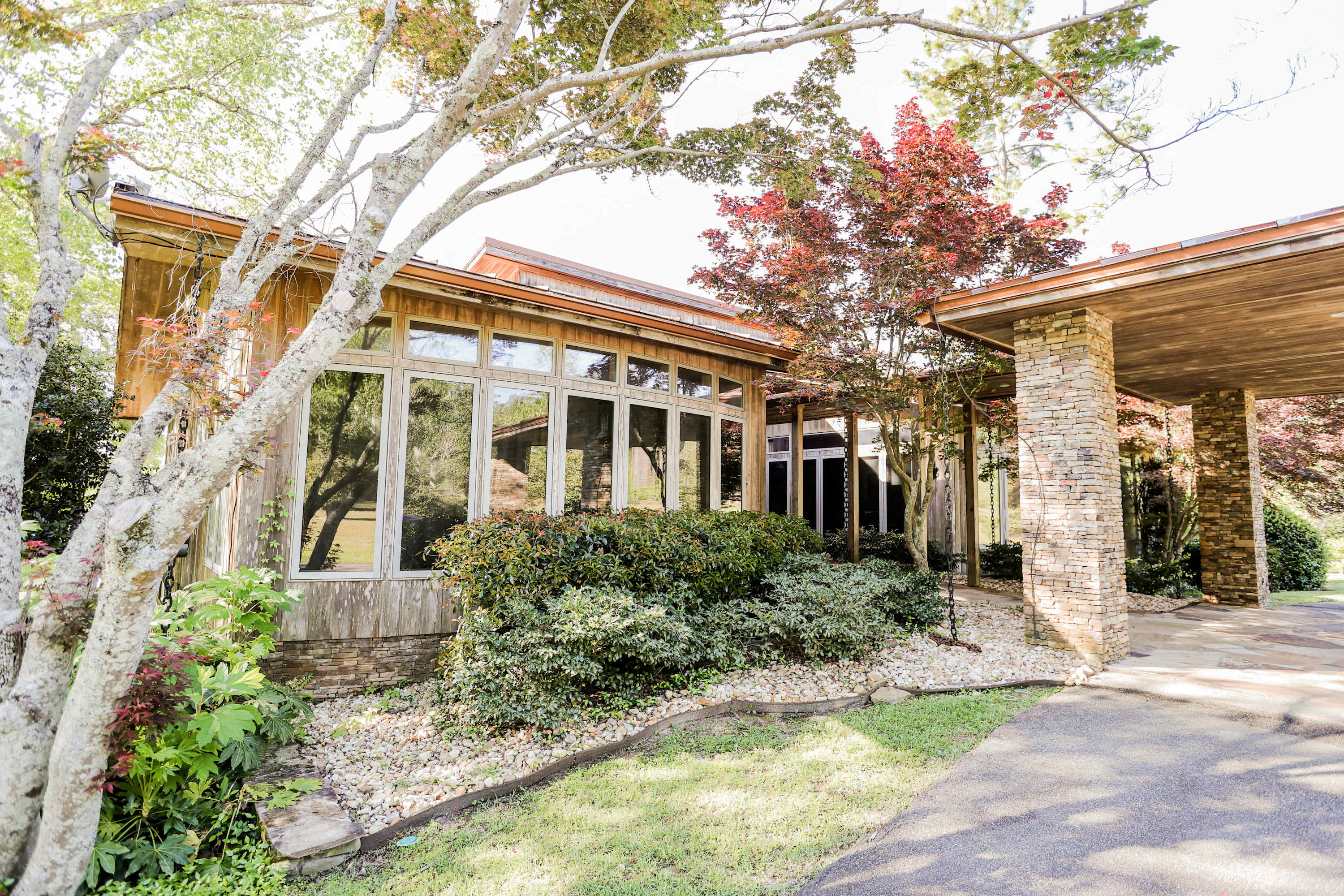 Thomasville Home | Thomas County | Southern Luxe Estate w/ Private Grounds photo 59