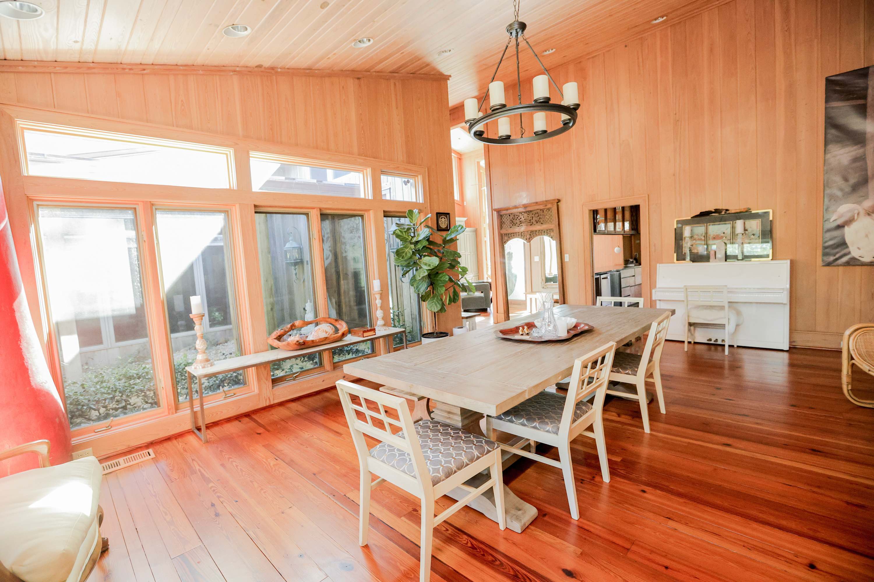 Thomasville Home | Thomas County | Southern Luxe Estate w/ Pool & Private Grounds photo 17