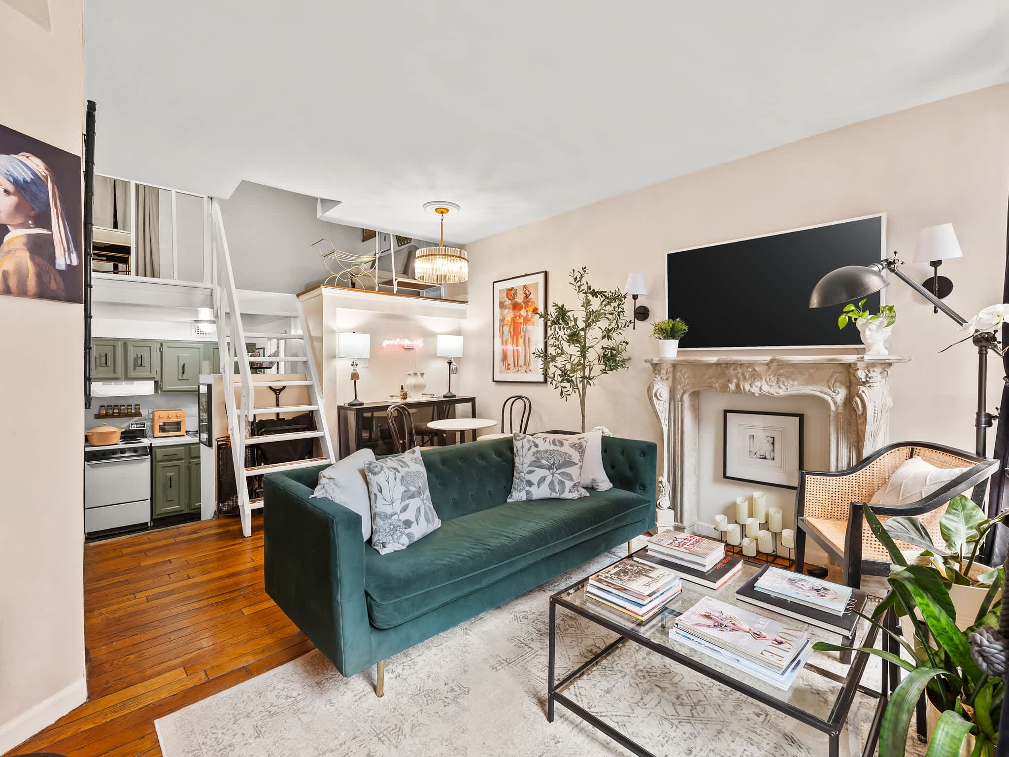 Greenwich Place | West Village | Chic Duplex Loft photo 6