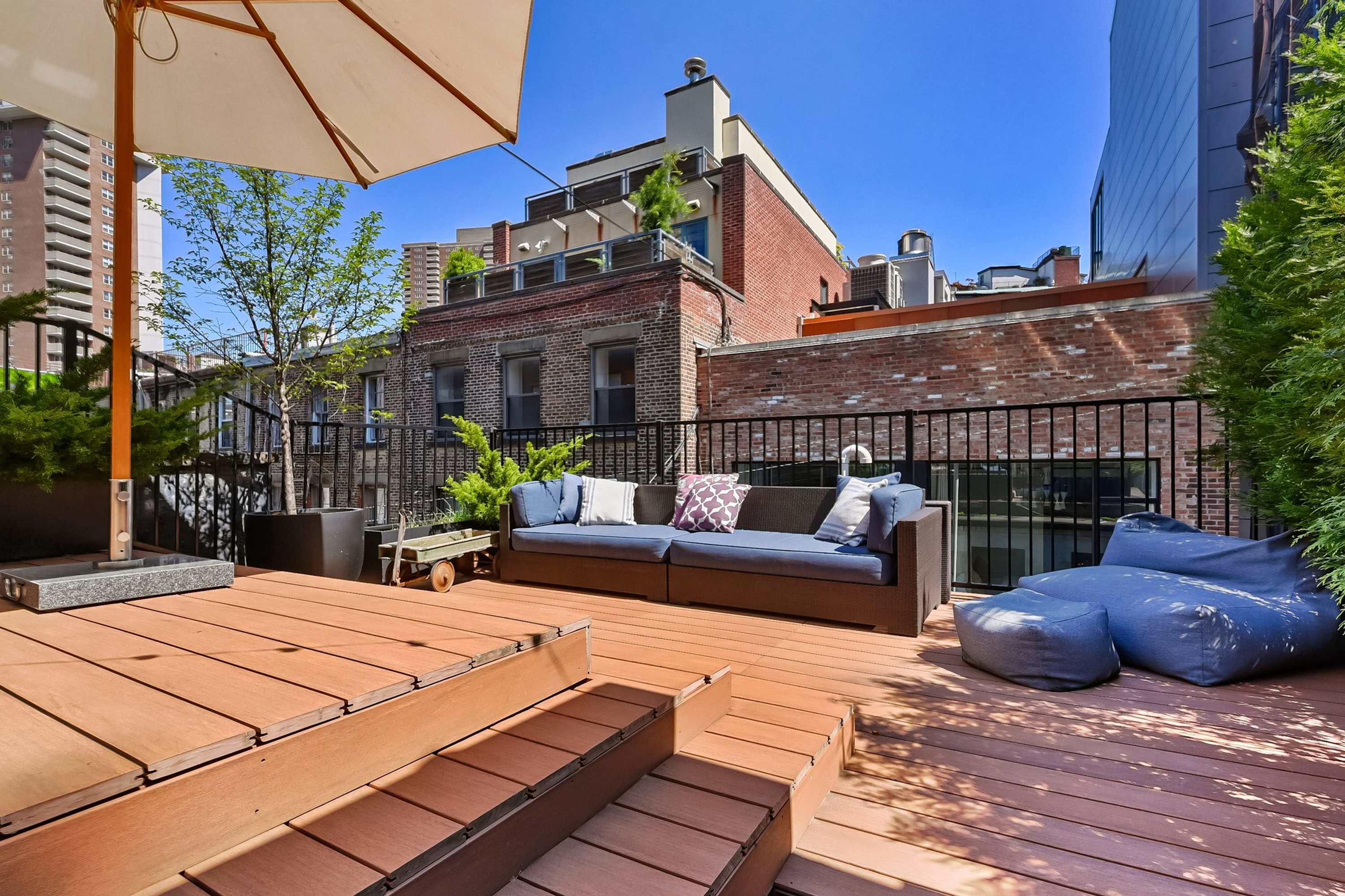 Reade Terrace | Tribeca | Stylish Apartment with Private Roof Terrace photo 37