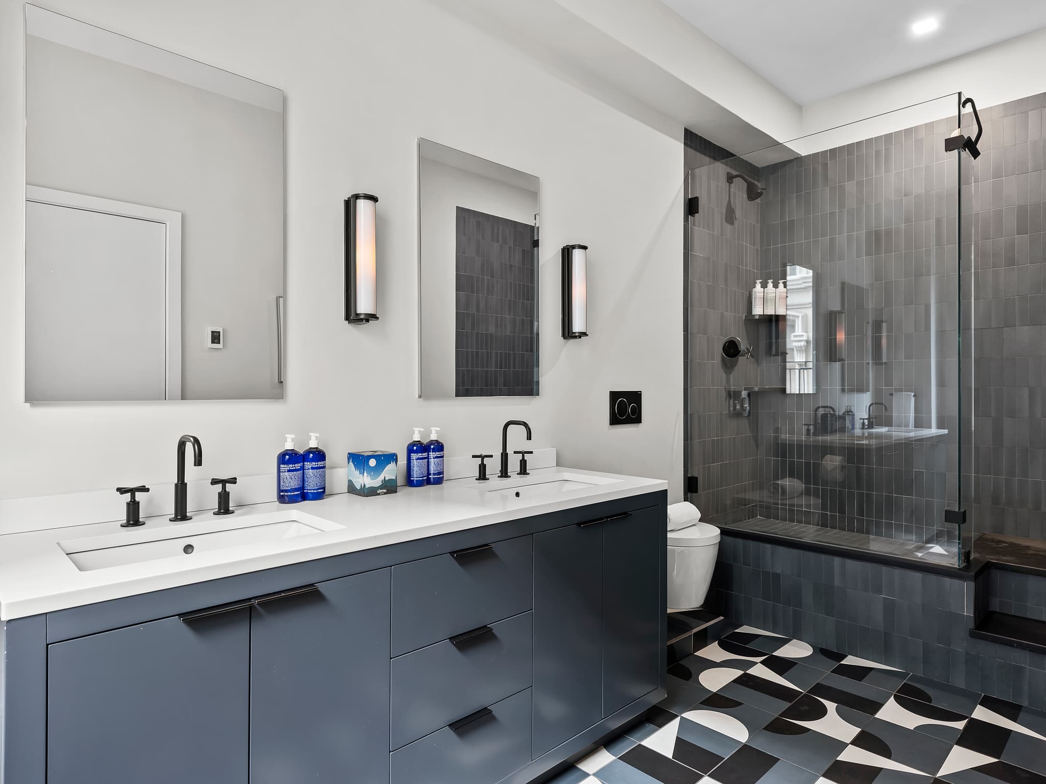 Ann House | Financial District | Bright Floor-through Loft with City Views photo 20