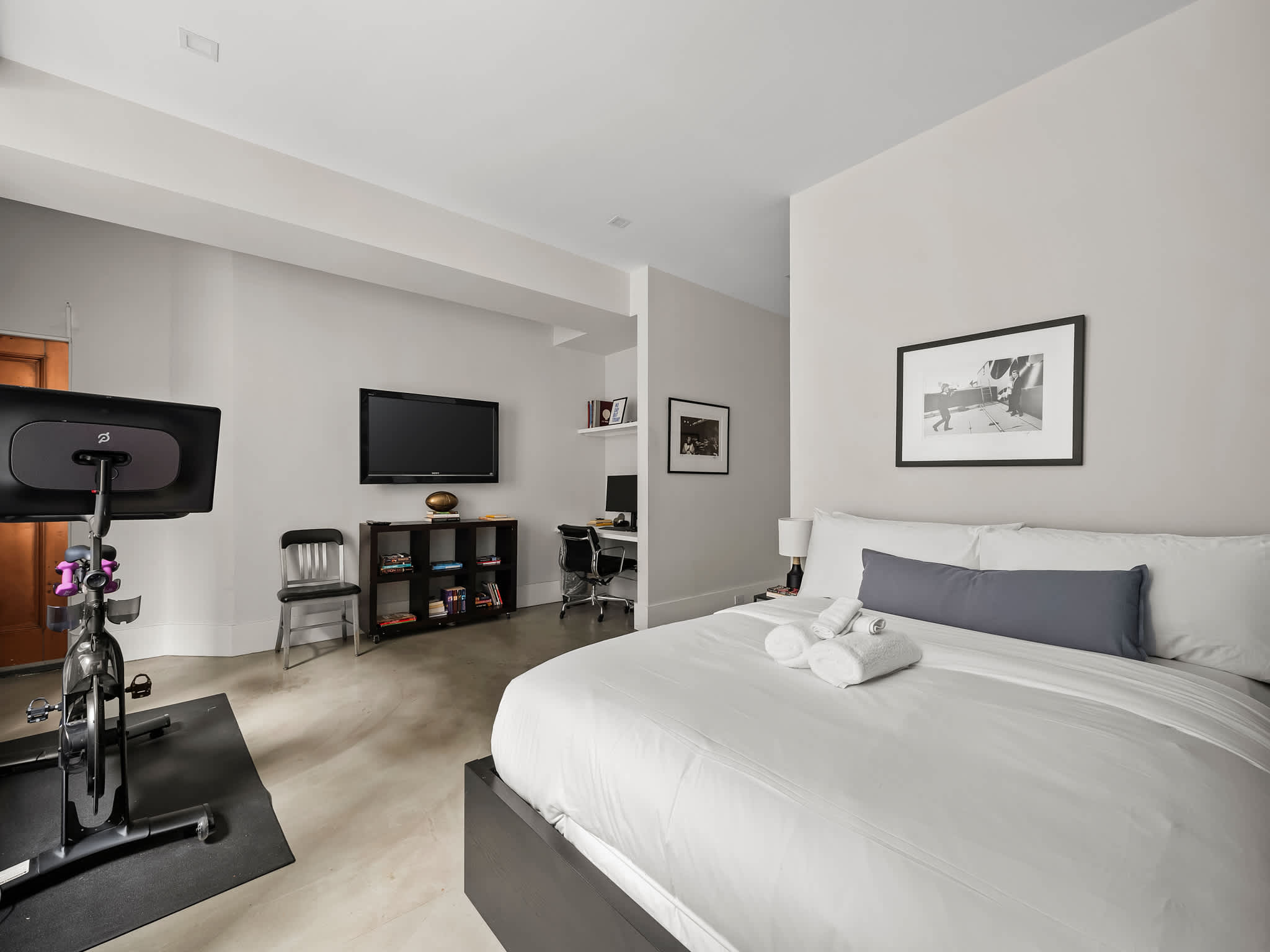 Ann House | Financial District | Bright Floor-through Loft with City Views photo 24