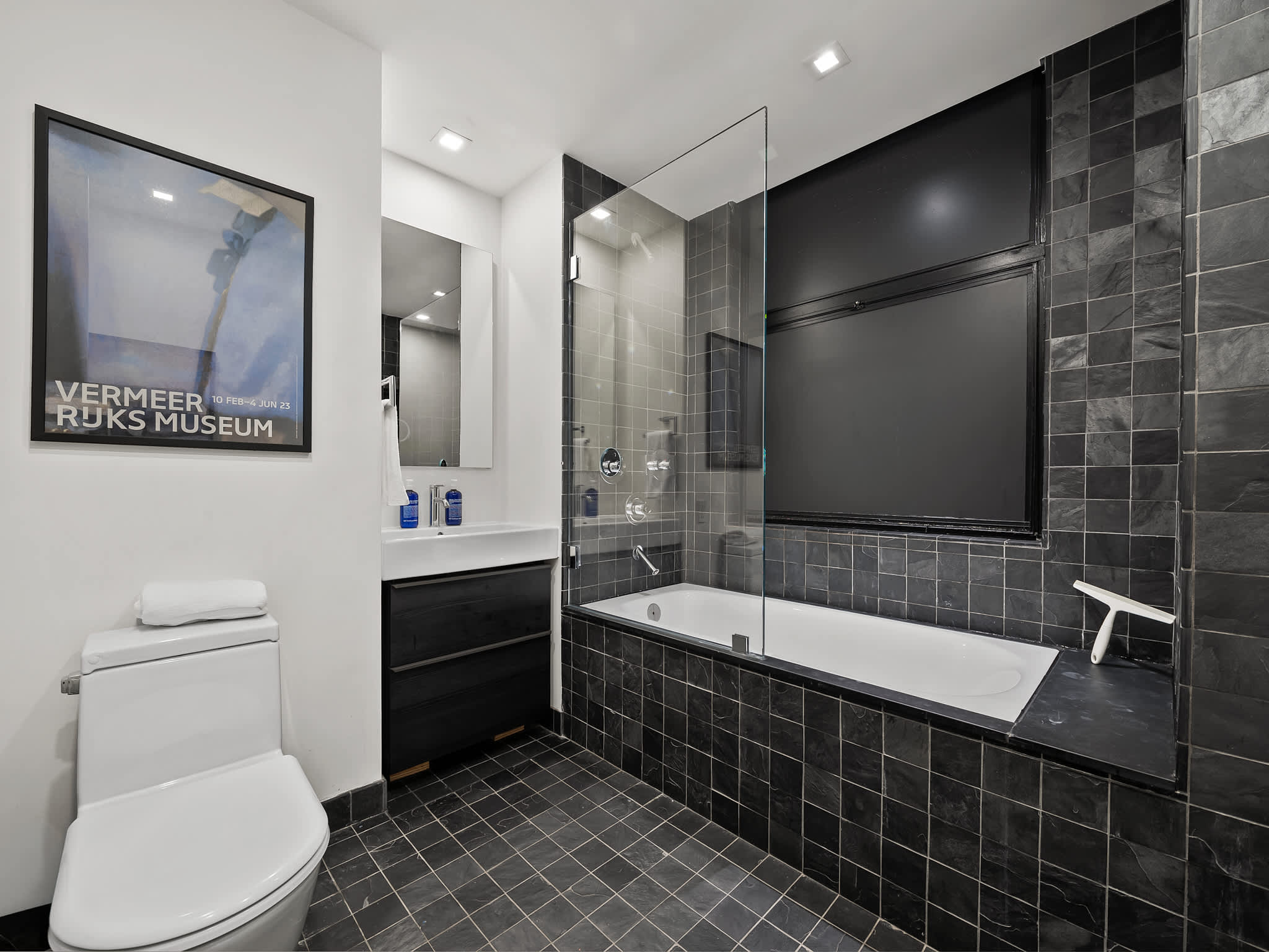 Ann House | Financial District | Bright Floor-through Loft with City Views photo 31