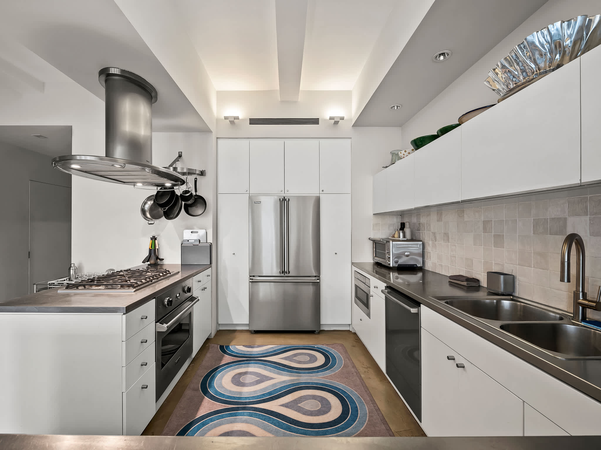 Ann House | Financial District | Bright Floor-through Loft with City Views photo 13