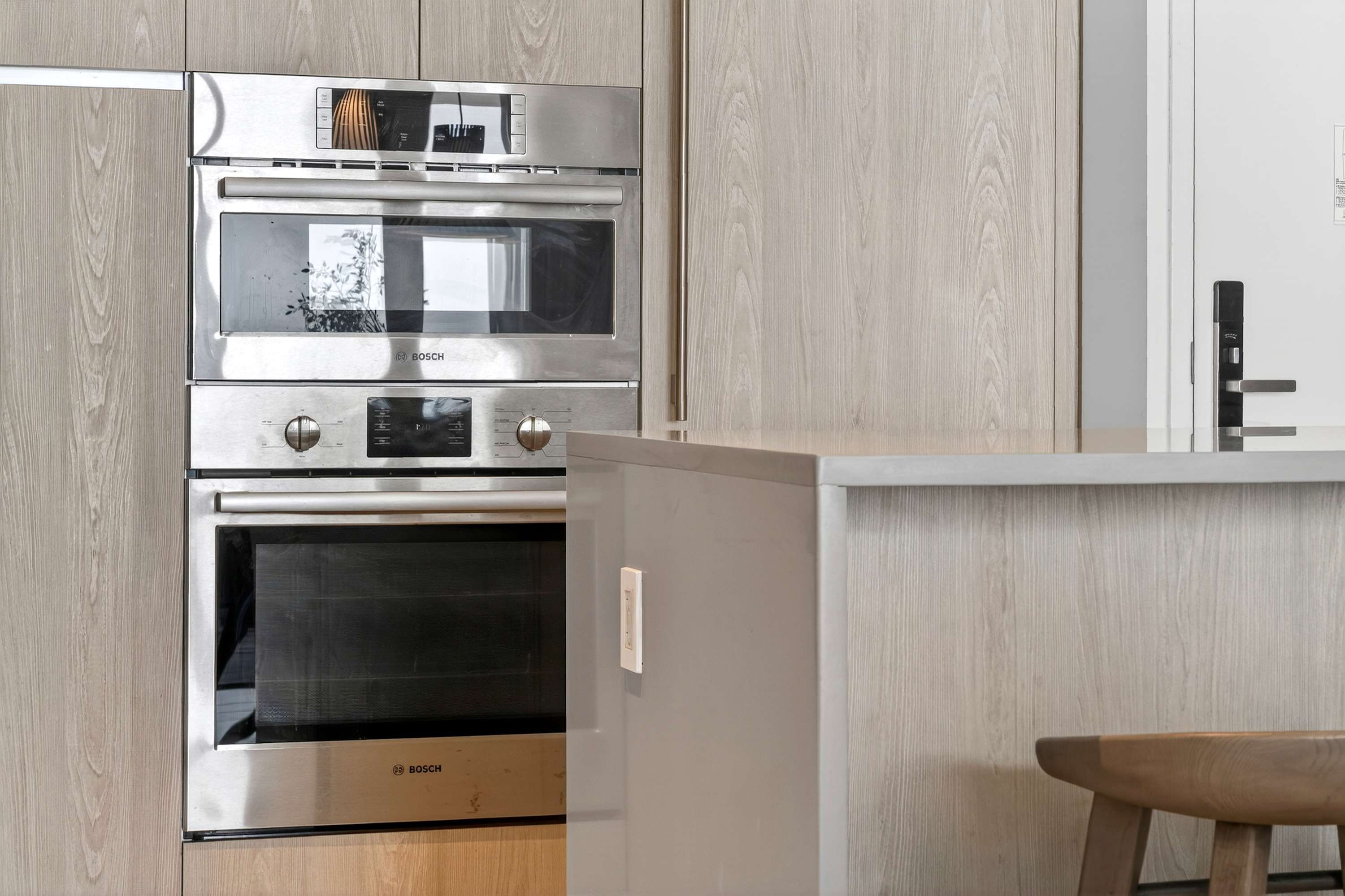 Marina Blue | Hollywood | Oceanfront with Shared Amenities photo 13