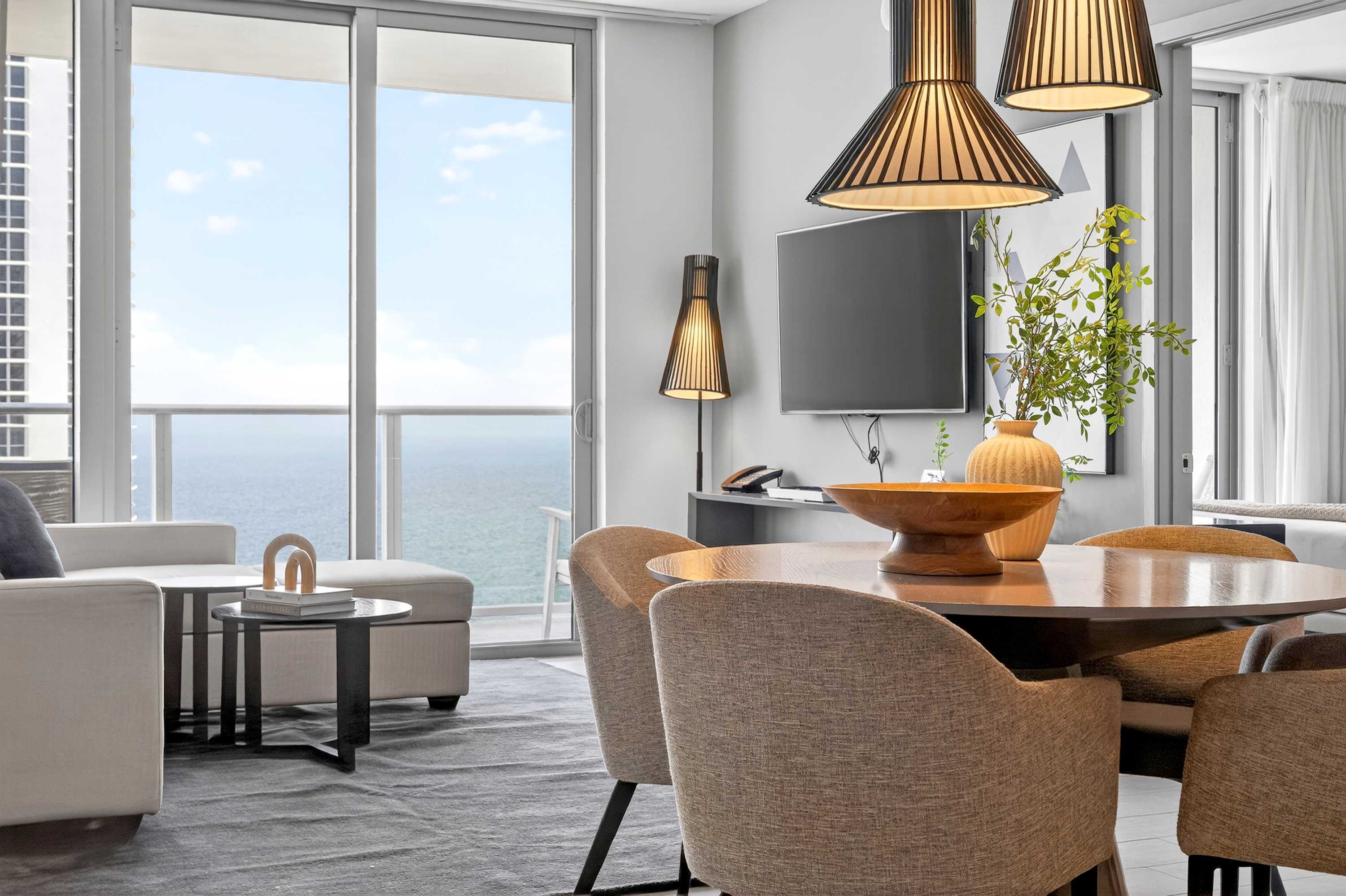 Marina Blue | Hollywood | Oceanfront with Shared Amenities photo 3