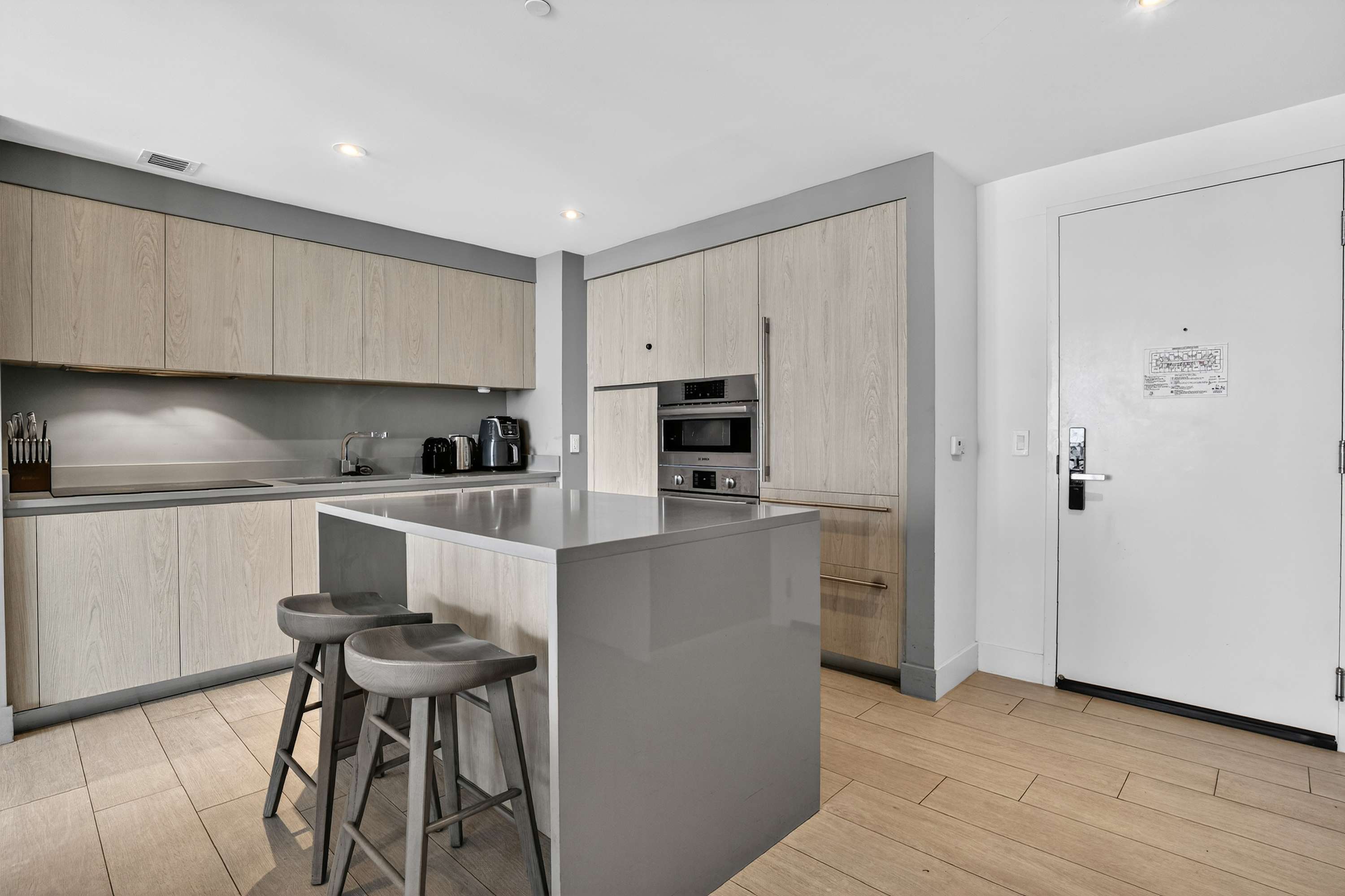 Marina Blue | Hollywood | Oceanfront with Shared Amenities photo 15