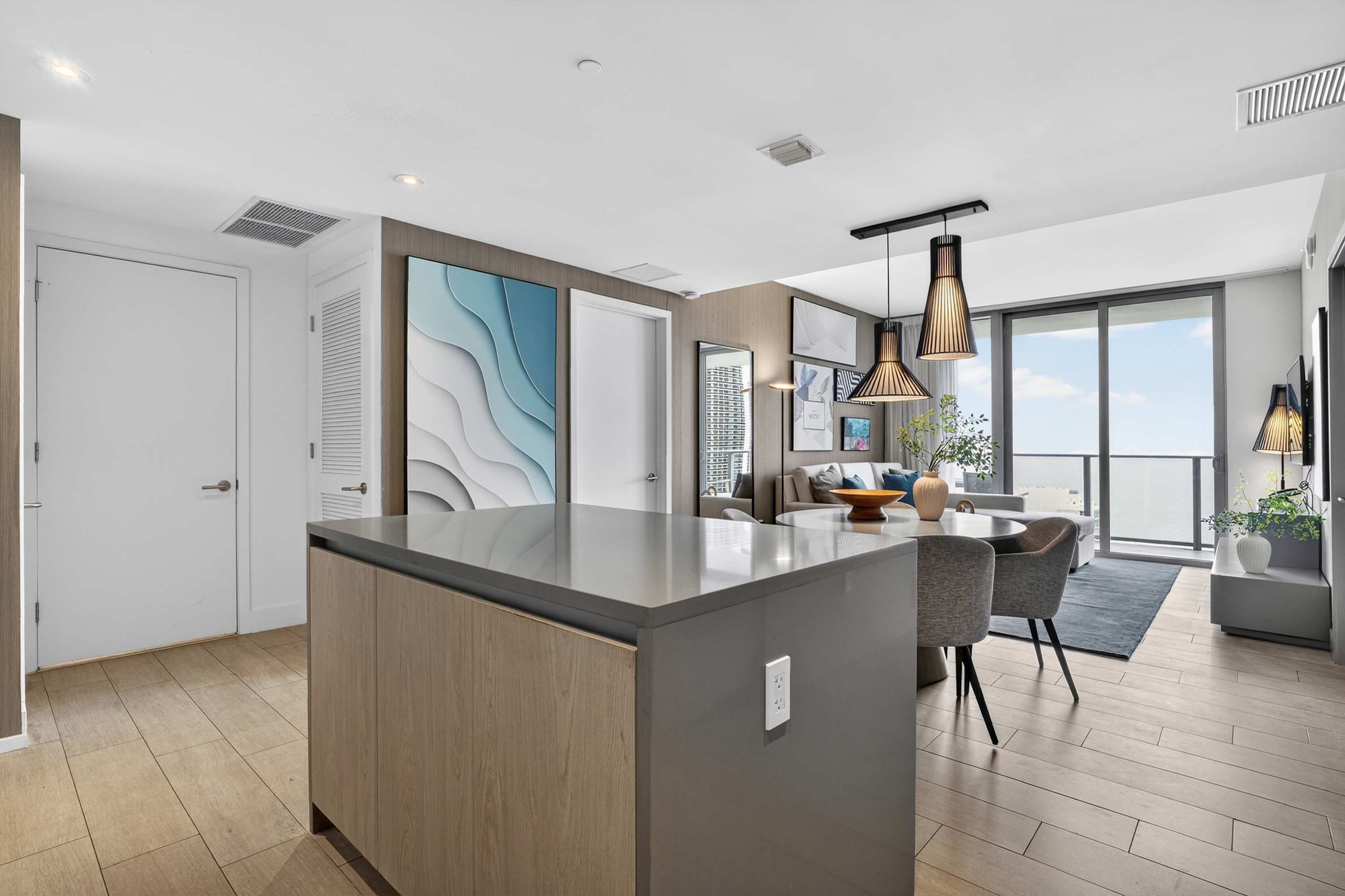 Marina Blue | Hollywood | Oceanfront with Shared Amenities photo 27