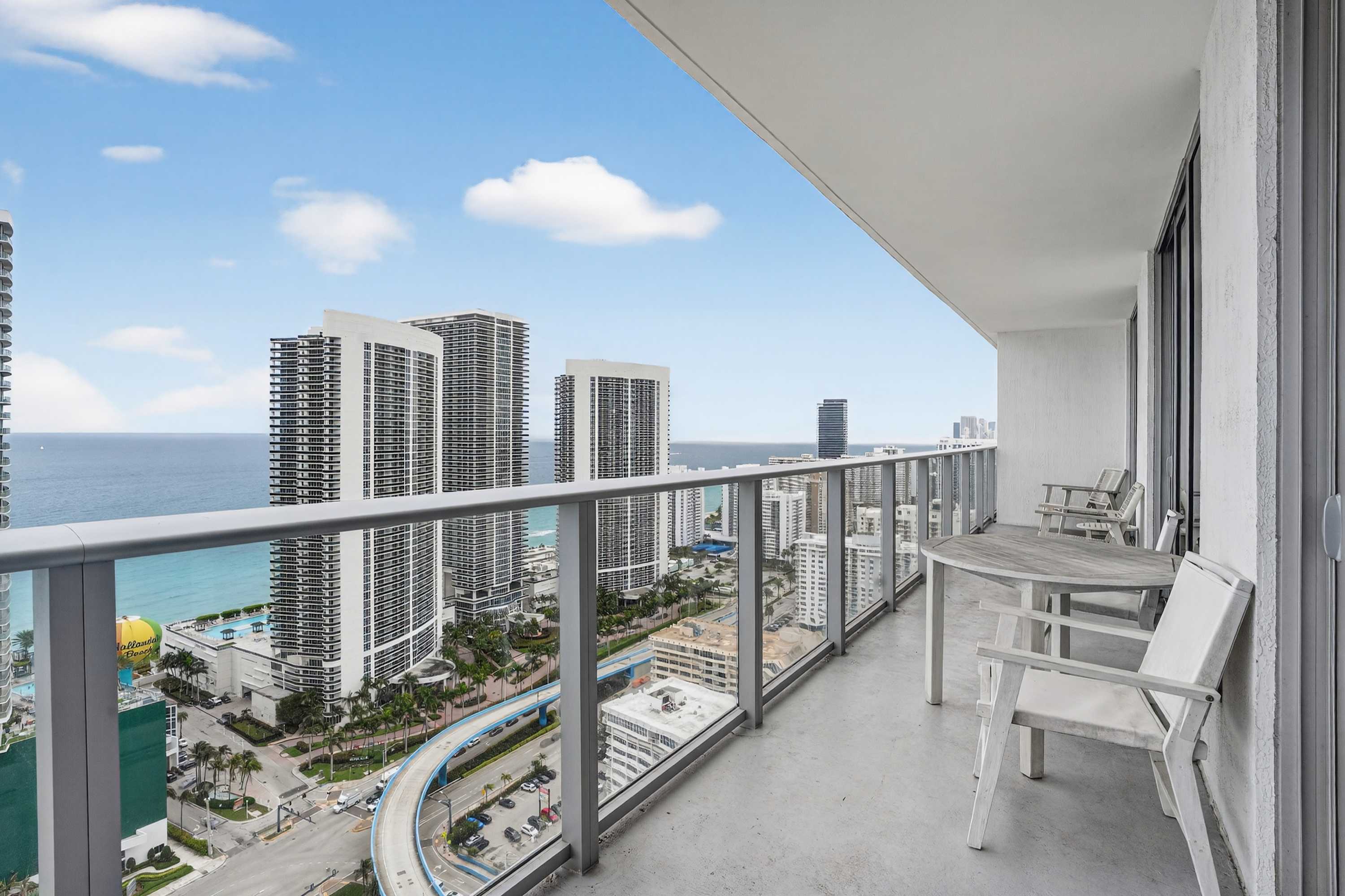 Marina Blue | Hollywood | Oceanfront with Shared Amenities photo 60