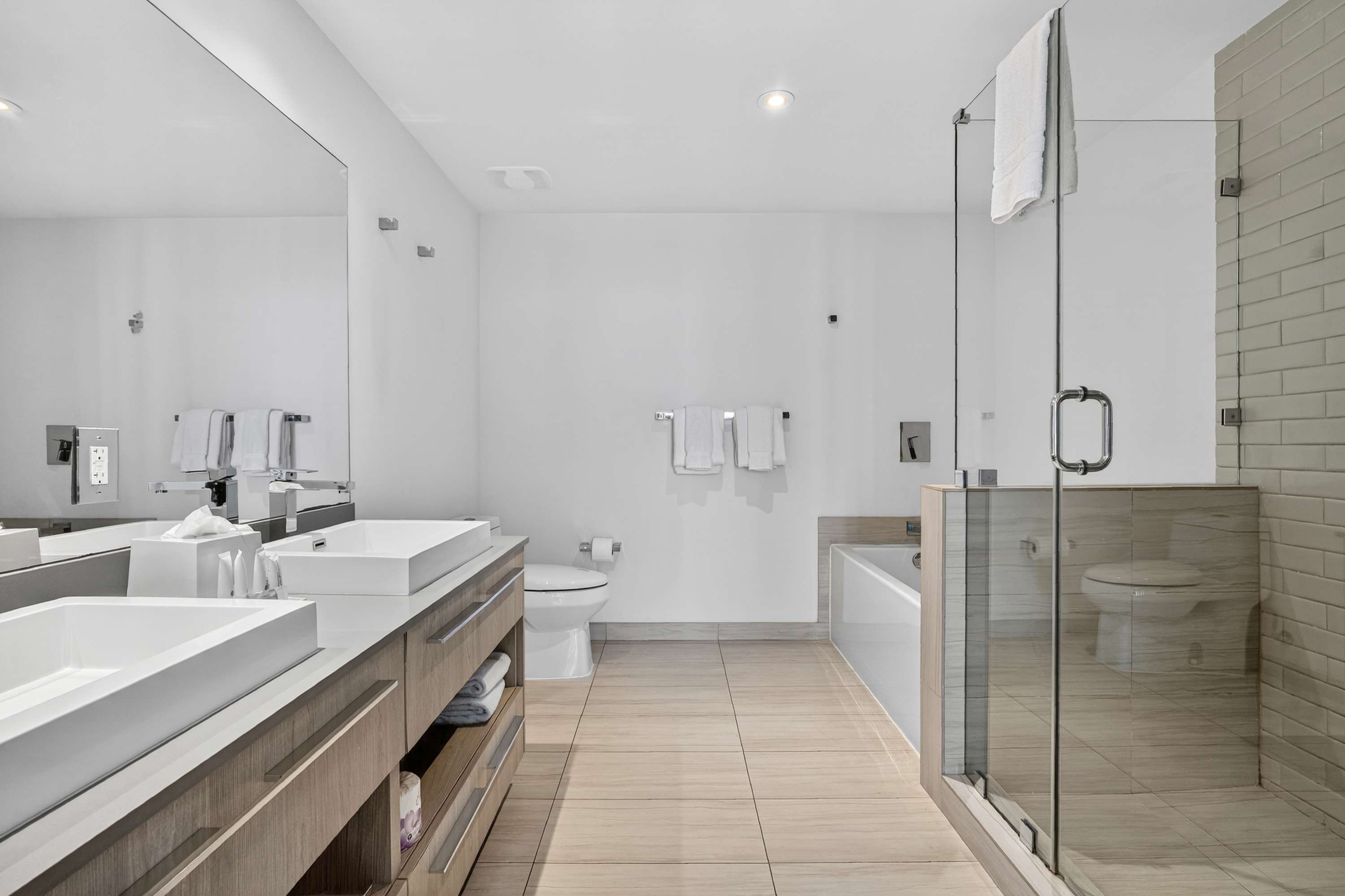 Marina Blue | Hollywood | Oceanfront with Shared Amenities photo 51