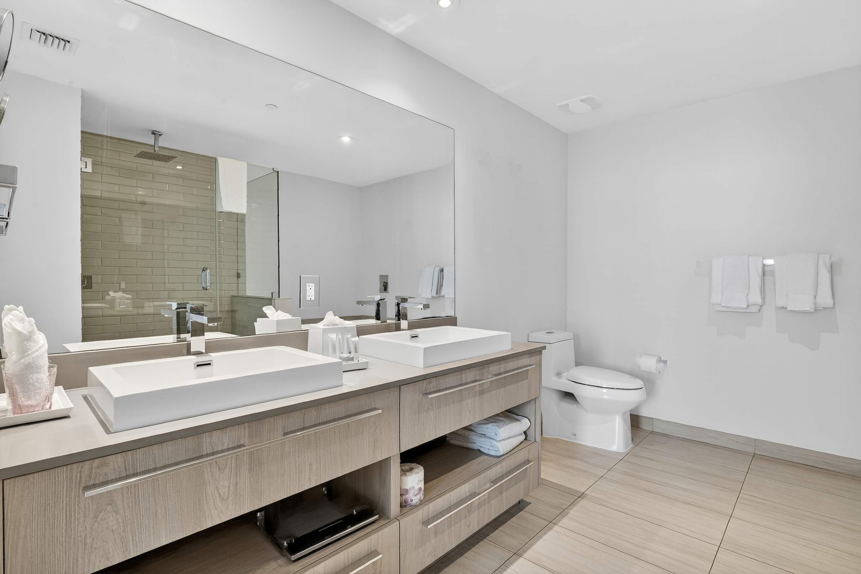 Marina Blue | Hollywood | Oceanfront with Shared Amenities photo 50