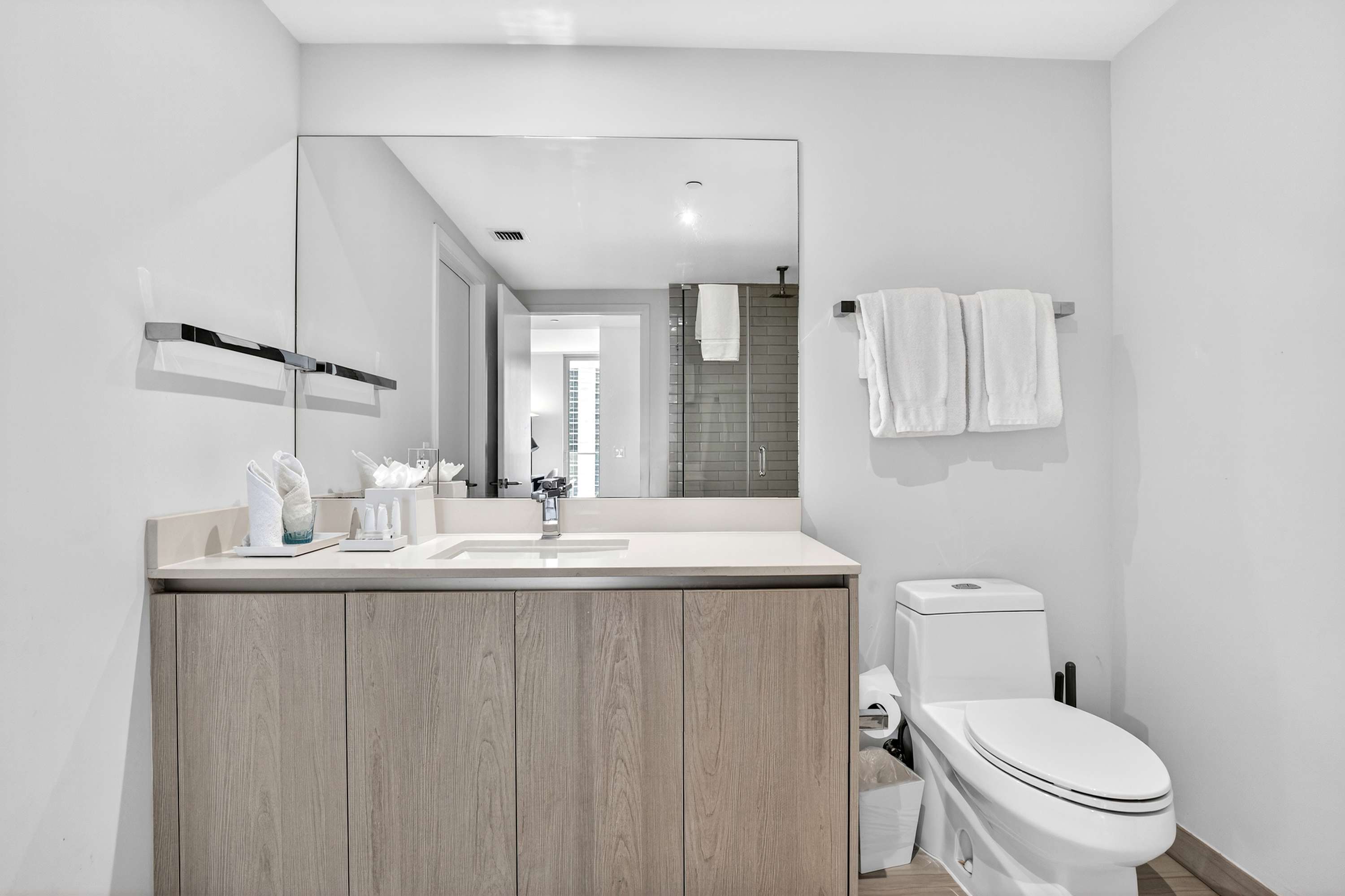 Marina Blue | Hollywood | Oceanfront with Shared Amenities photo 53