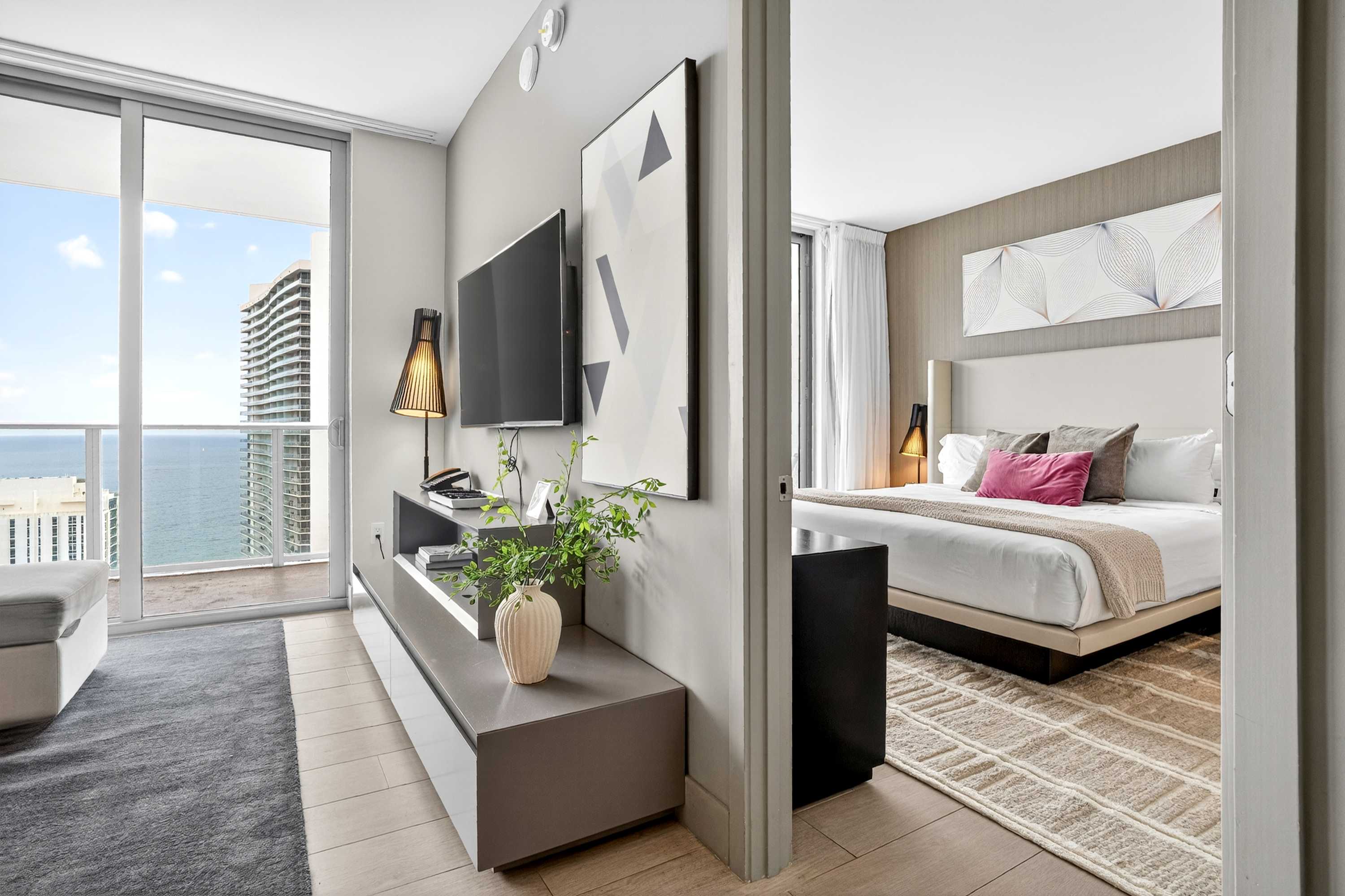 Marina Blue | Hollywood | Oceanfront with Shared Amenities photo 33