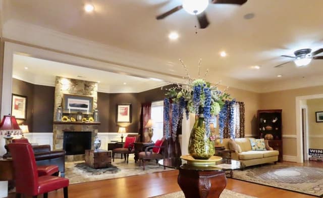 Image of Living space #2