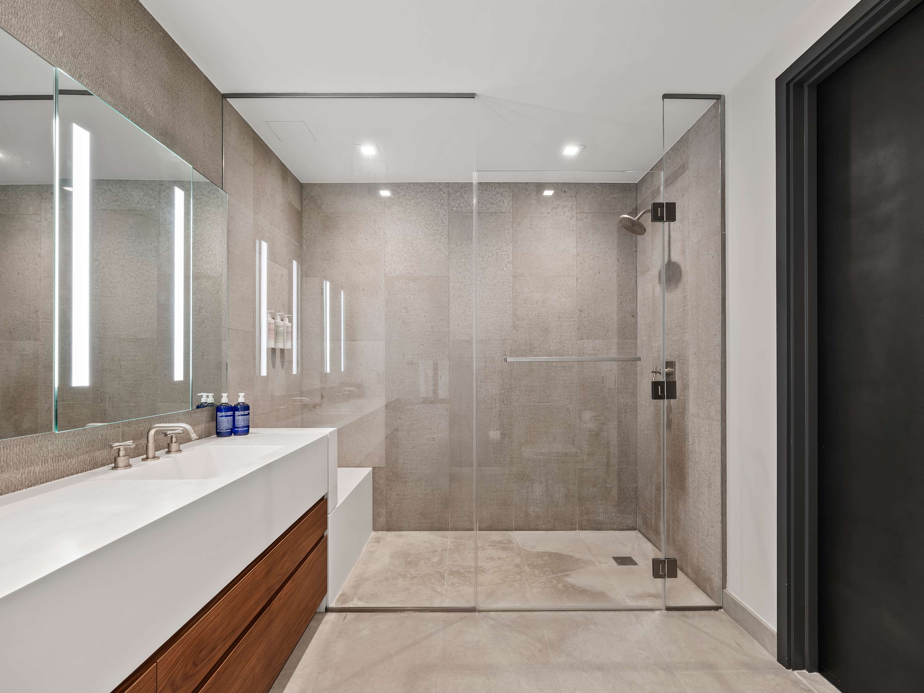 Yorkville Manor | Yorkville | Designer Condo with Shared Amenities photo 25