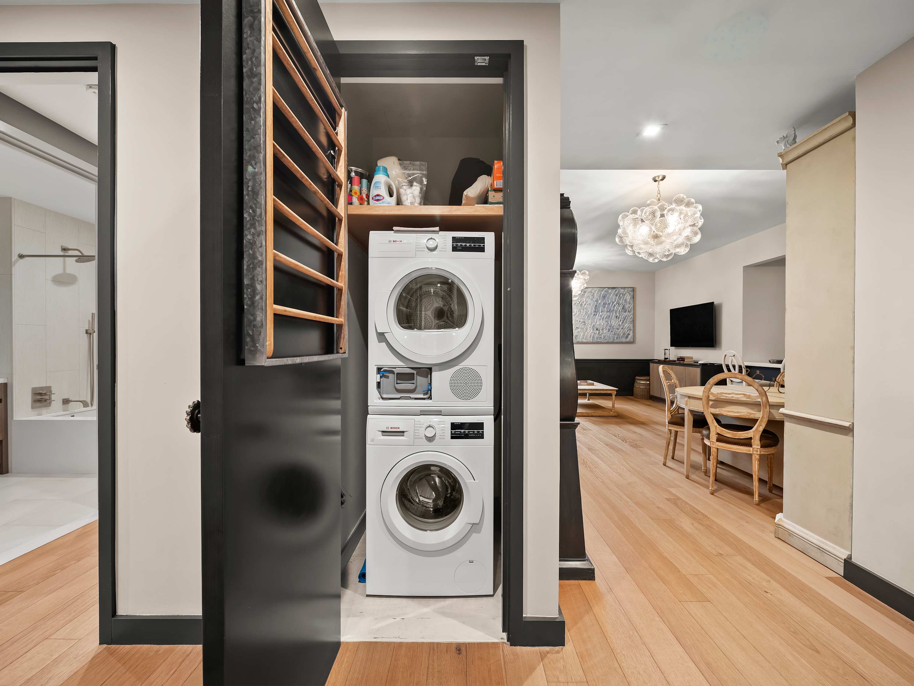 Yorkville Manor | Yorkville | Designer Condo with Shared Amenities photo 28