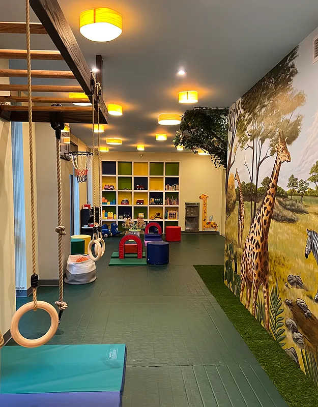 Yorkville Manor | Yorkville | Designer Condo with Shared Amenities photo 29