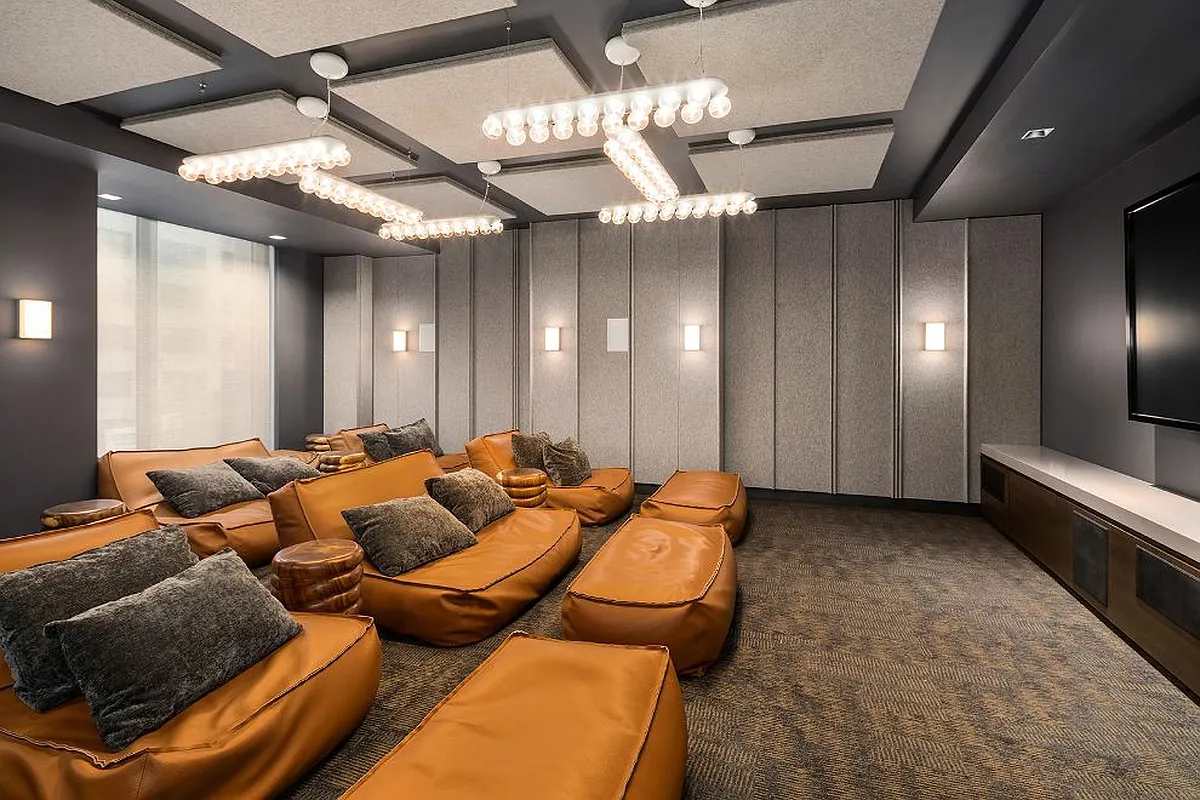 Yorkville Manor | Yorkville | Designer Condo with Shared Amenities photo 31