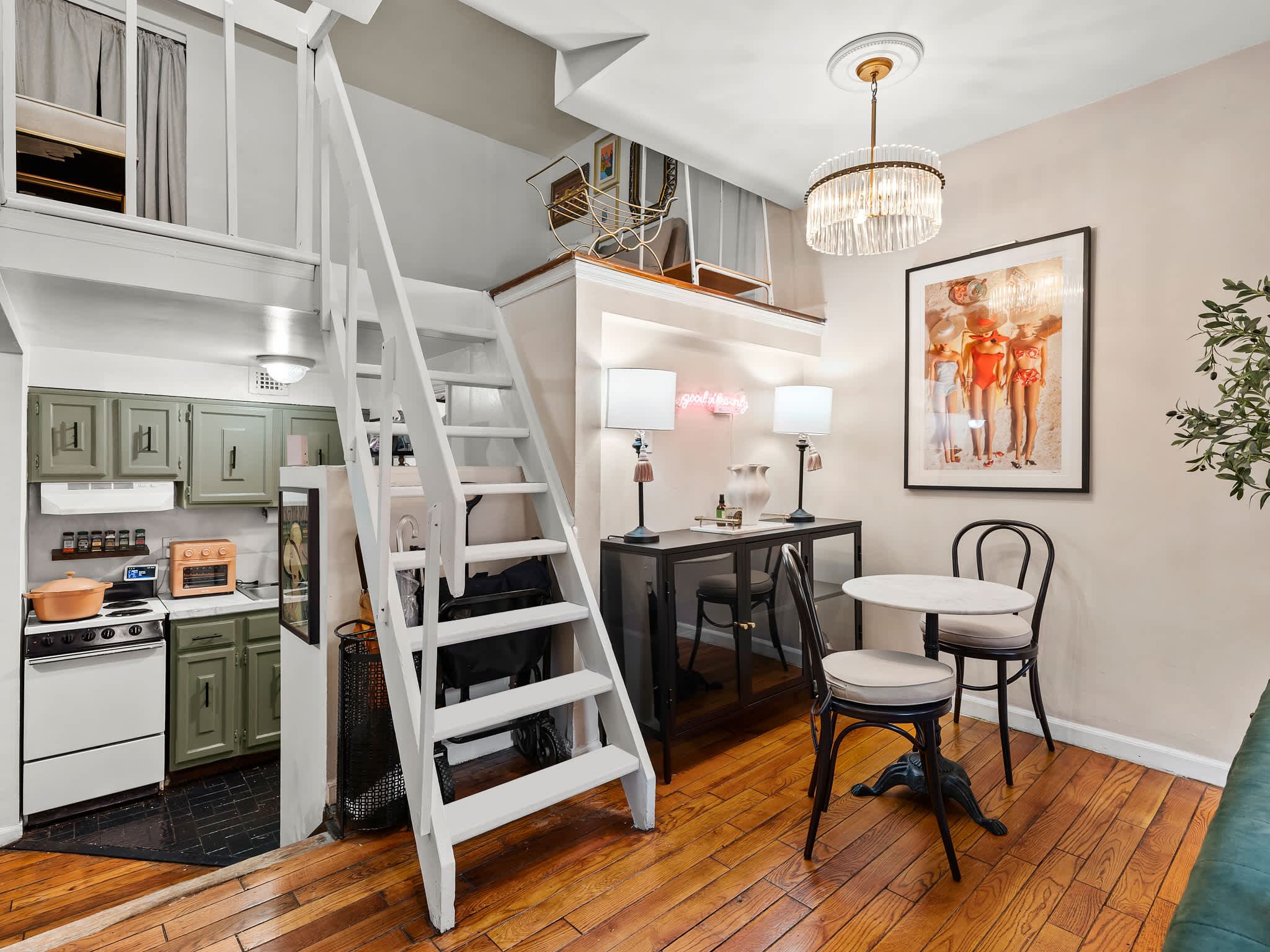 Greenwich Place | West Village | Chic Duplex Loft photo 4