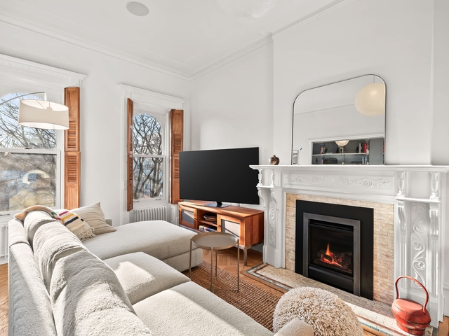 Image of Living space #3
