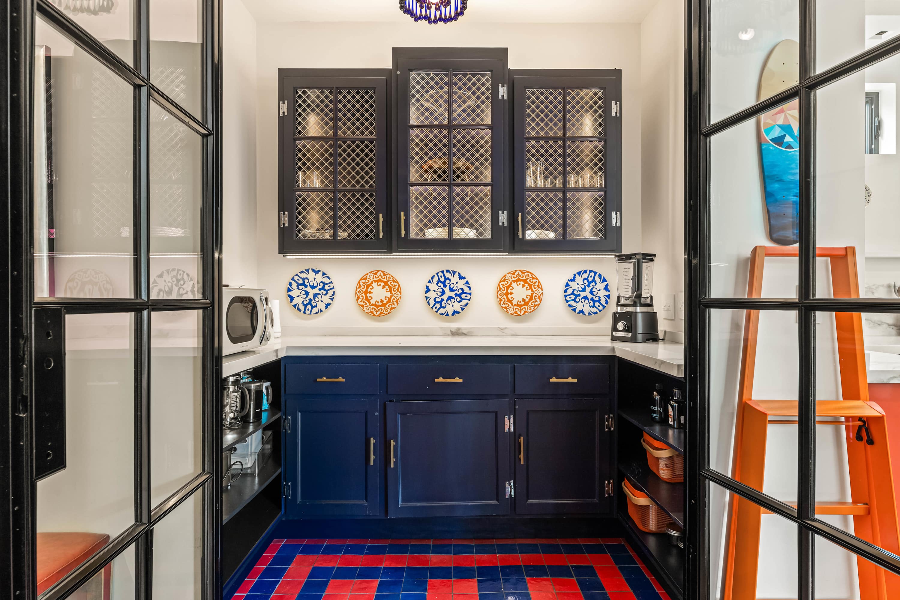 Sunset Atelier | Santa Monica | Designer Home w/ Patio & Gym photo 14