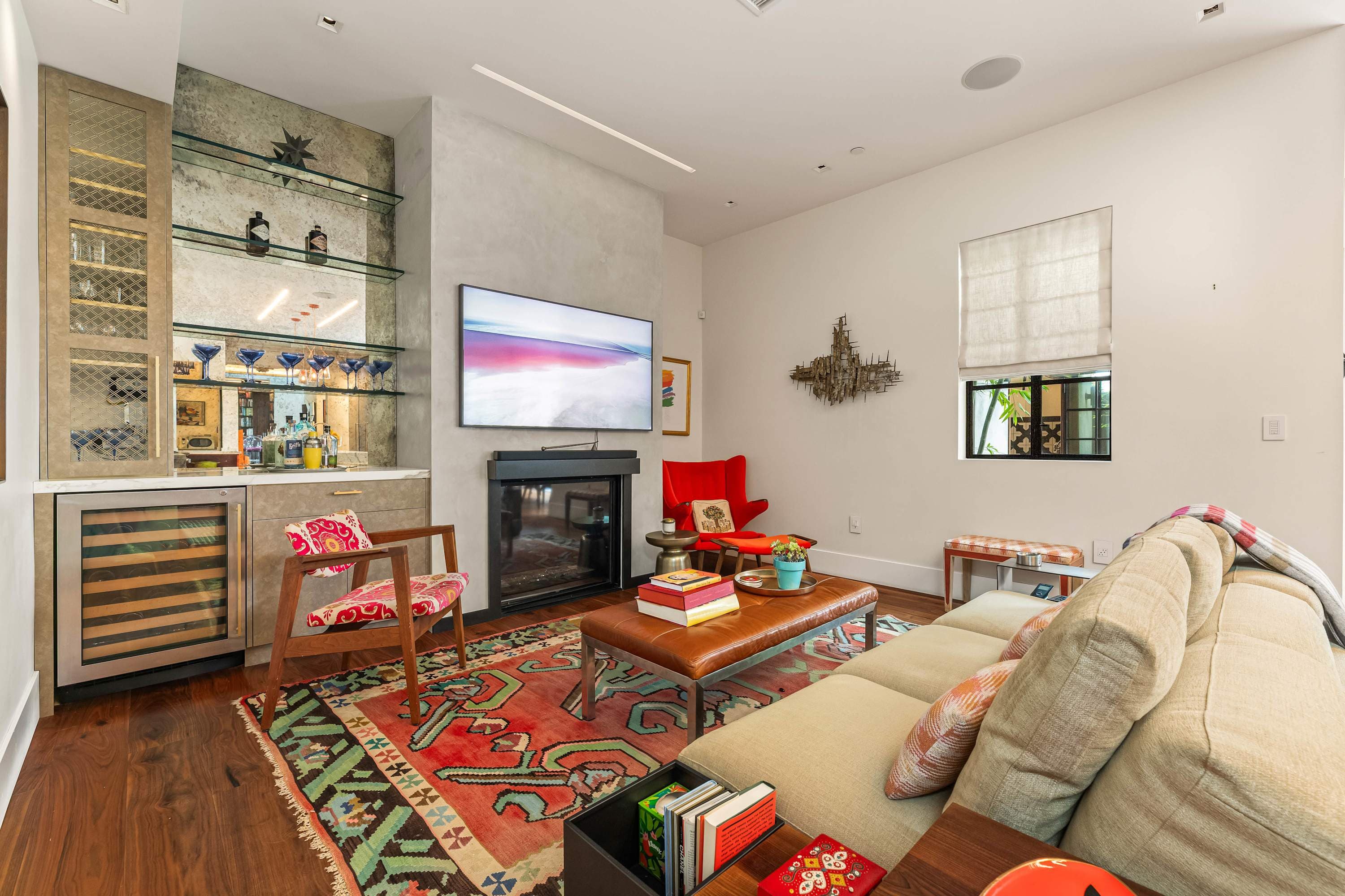 Sunset Atelier | Santa Monica | Designer Home w/ Patio & Gym photo 8