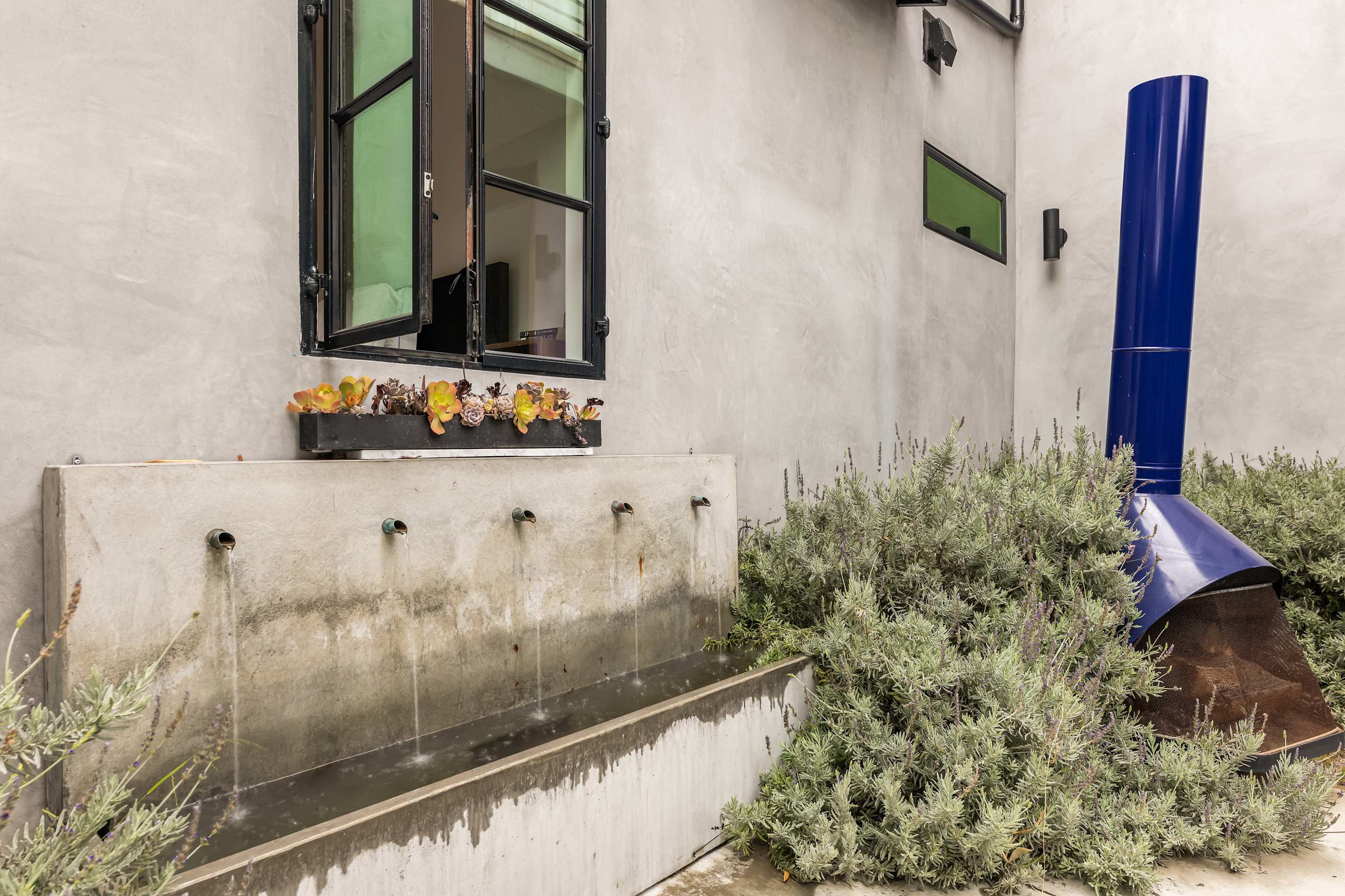 Sunset Atelier | Santa Monica | Designer Home w/ Patio & Gym photo 24