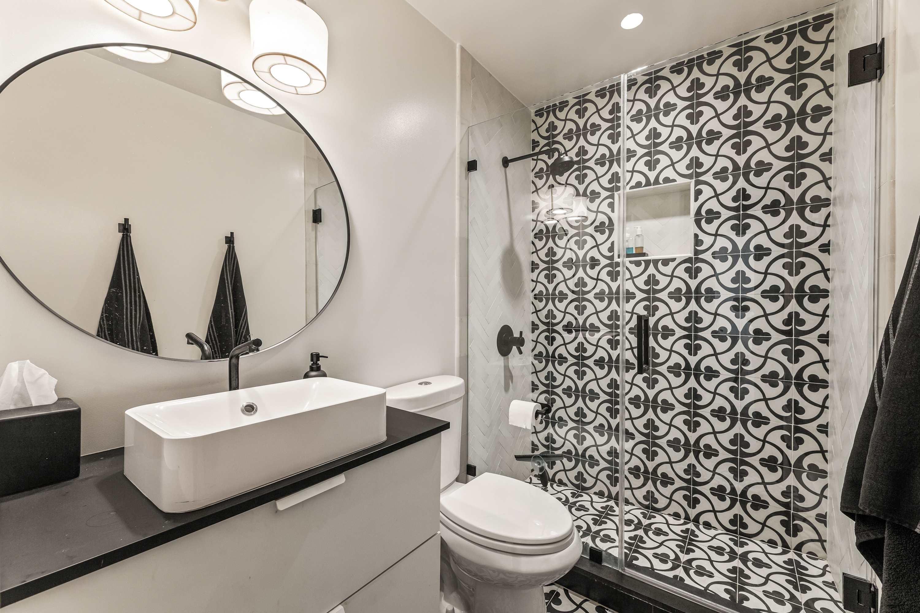 Sunset Atelier | Santa Monica | Designer Home w/ Patio & Gym photo 36