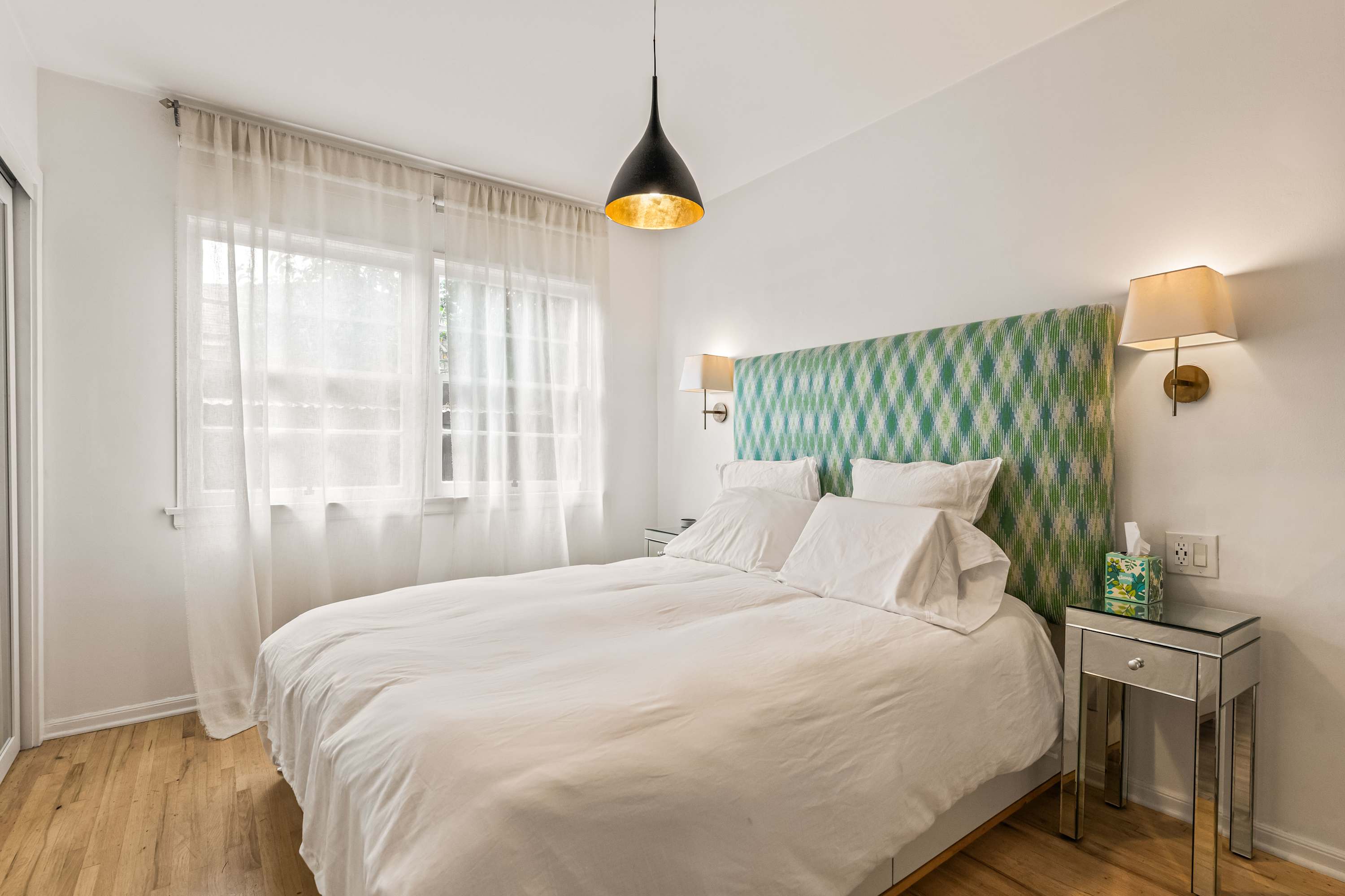 Sunset Atelier | Santa Monica | Designer Home w/ Patio & Gym photo 43