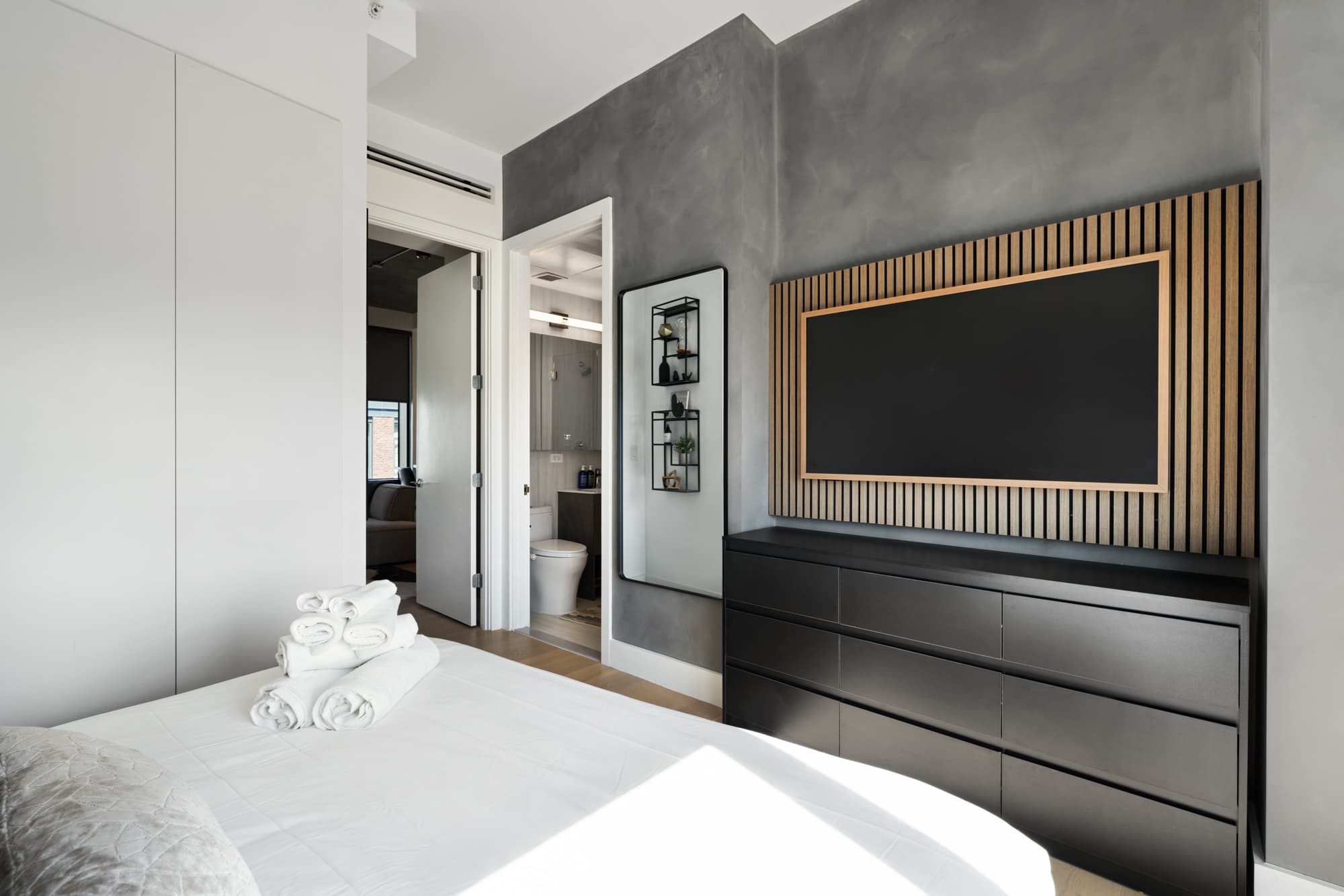 The Nest | Williamsburg | Luxe Penthouse w/ Private Roof Deck & City Views photo 6