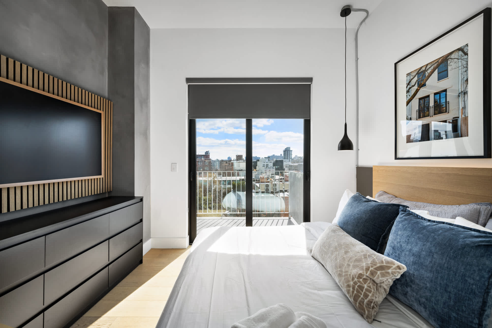 The Nest | Williamsburg | Luxe Penthouse w/ Private Roof Deck & City Views photo 4