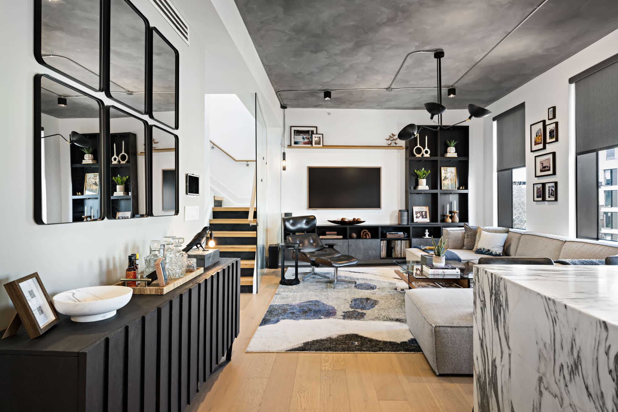 The Nest | Williamsburg | Luxe Penthouse w/ Private Roof Deck & City Views photo 6