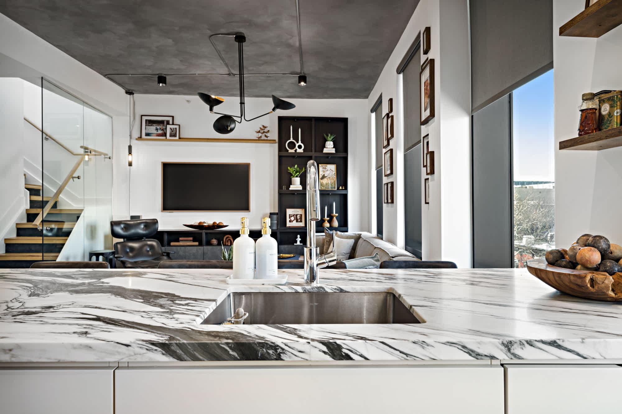 The Nest | Williamsburg | Luxe Penthouse w/ Private Roof Deck & City Views photo 13