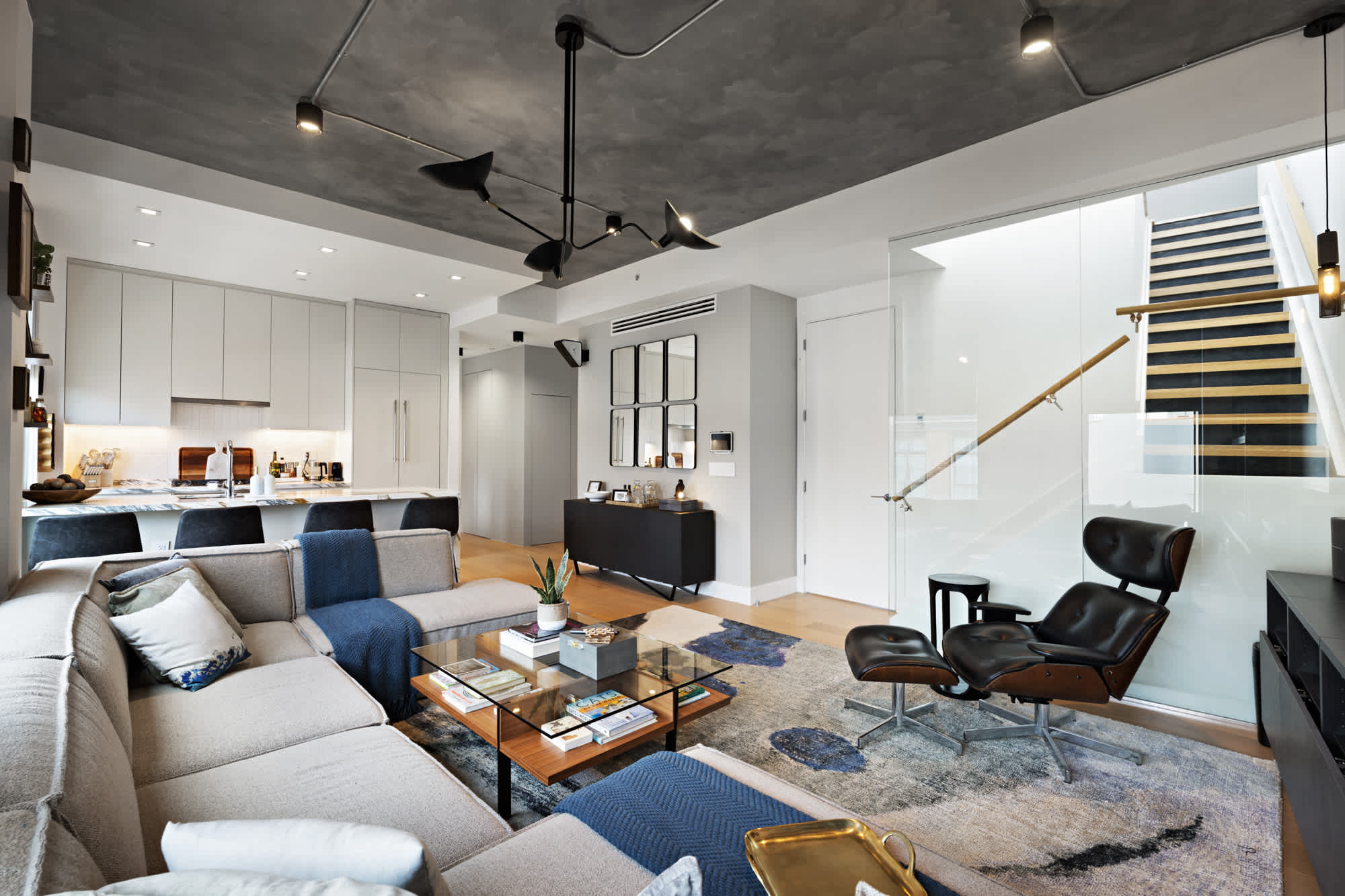 The Nest | Williamsburg | Luxe Penthouse w/ Private Roof Deck & City Views photo 27