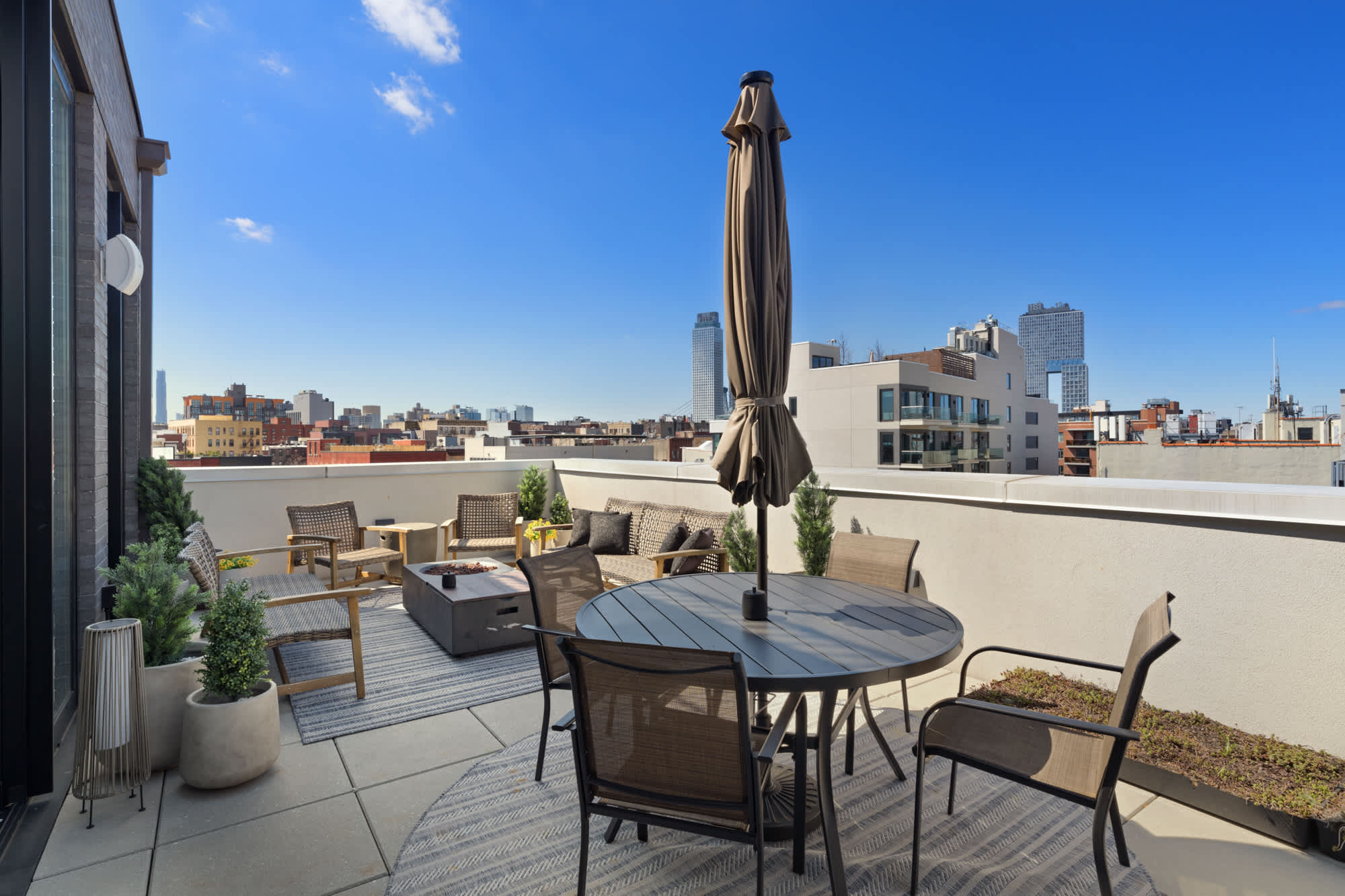 The Nest | Williamsburg | Luxe Penthouse w/ Private Roof Deck & City Views photo 36