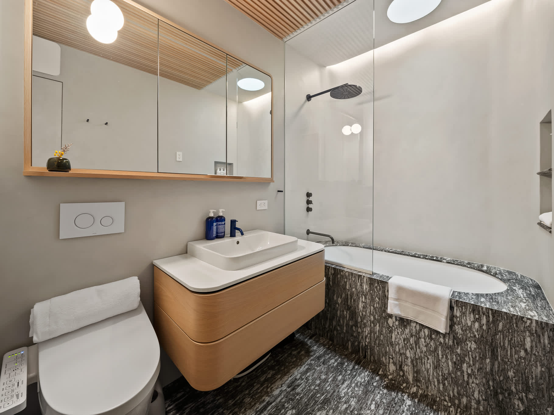 Parkline Terrace | Fort Greene | Designer Apartment with Rooftop photo 16